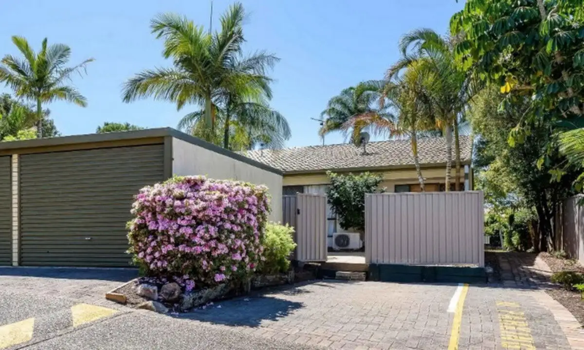CHERWOOD LODGE UNIT 8 71 OLSEN AV, Labrador, Gold Coast, 0 Bedrooms, 0 Bathrooms, Townhouse