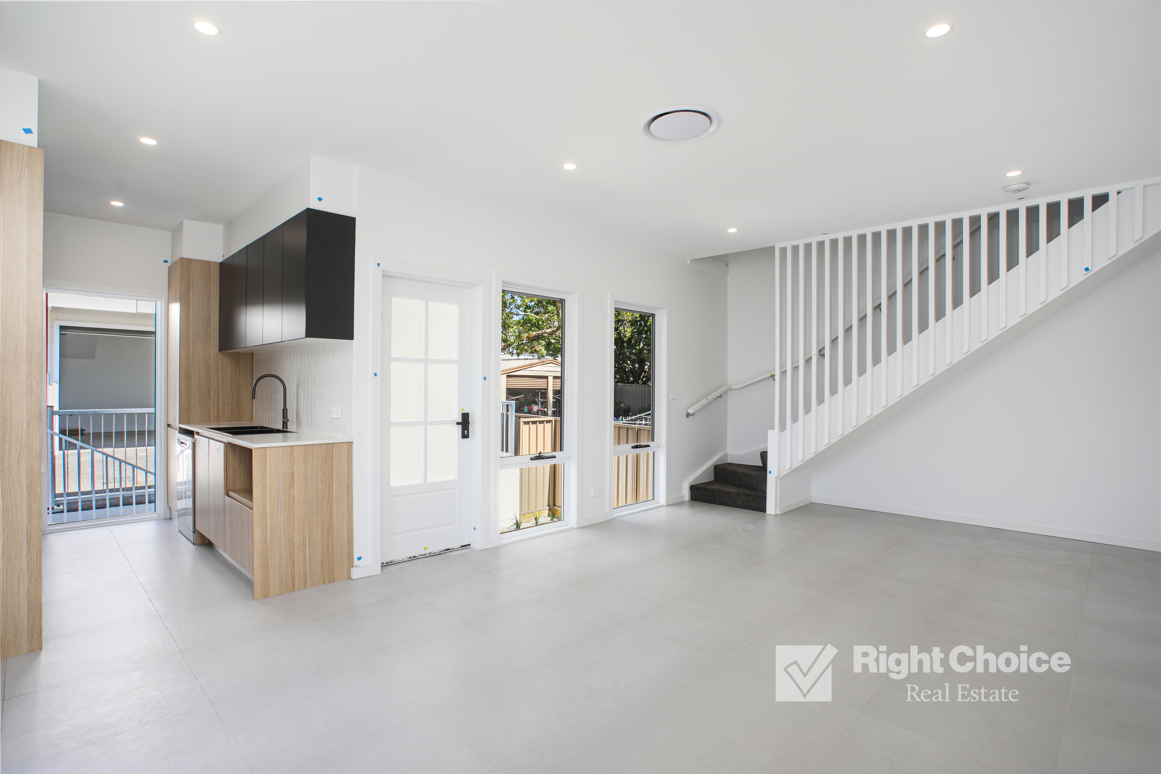 18 KAYLAUR CR, Albion Park Rail, South Coast, 0 Bedrooms, 0 Bathrooms, Townhouse
