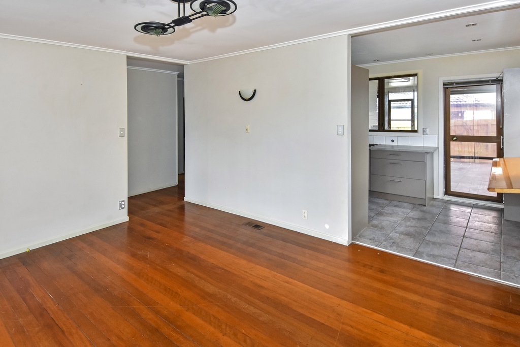 1/23 Target Road, Totara Vale, North Shore City, 2 રૂમ, 1 બાથરૂમ