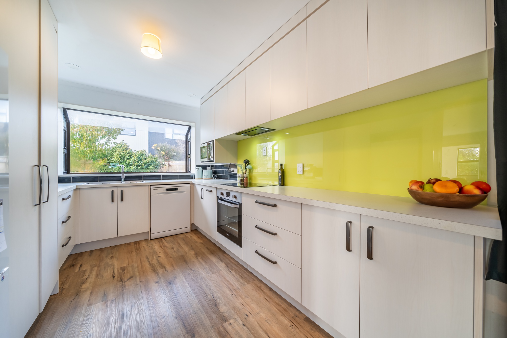 1/28 Trafalgar Street, Waiwhetu, Lower Hutt, 3 Kuwarto, 0 Banyo, Townhouse
