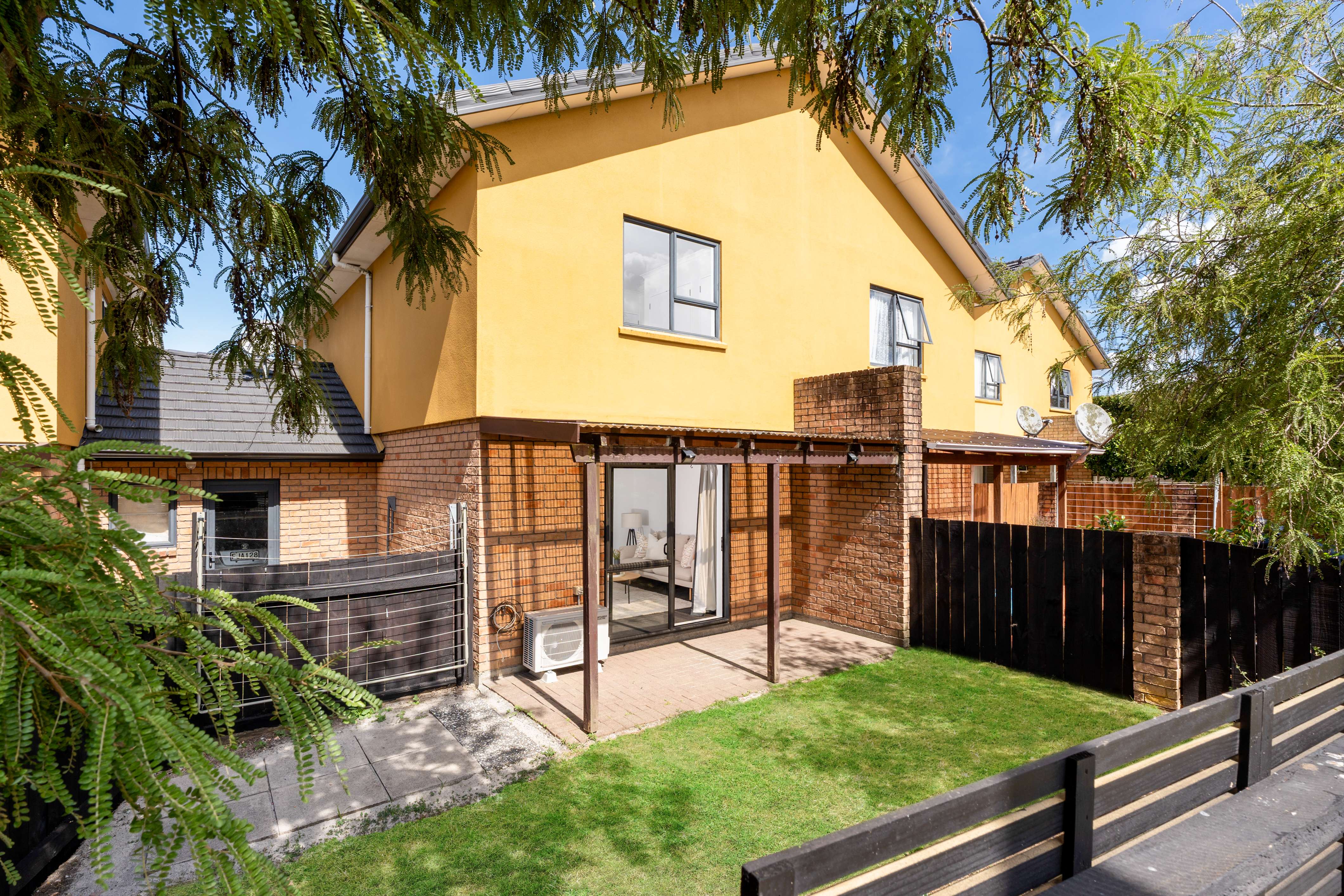 2/4 Charlenne Close, Ranui, Waitakere City, 3 कमरे, 0 बाथरूम, Townhouse