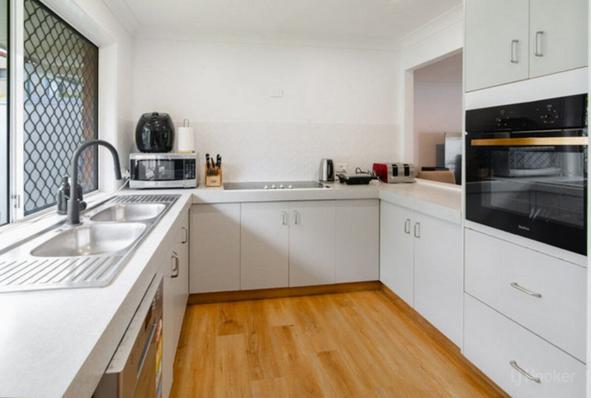 UNIT 9 26 GOVERNMENT RD, LABRADOR QLD 4215, 0 Bedrooms, 0 Bathrooms, House