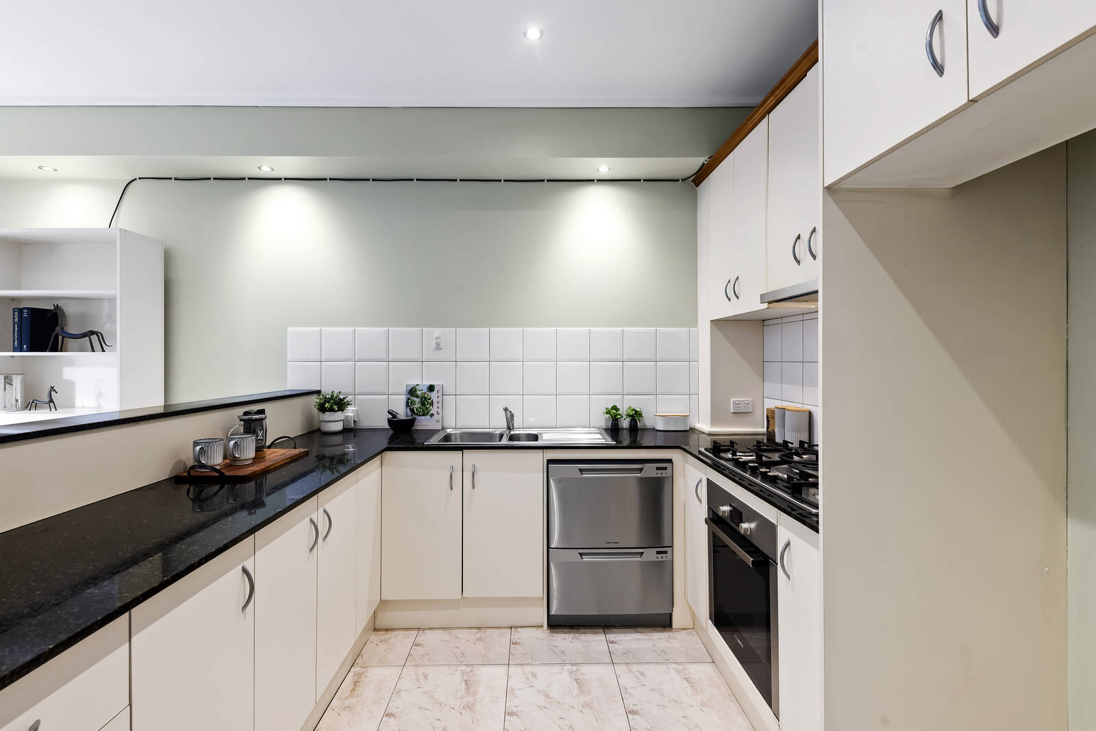 UNIT 9 185 BRUNSWICK RD, Brunswick, North Melbourne, 0 phòng ngủ, 0 phòng tắm, Townhouse