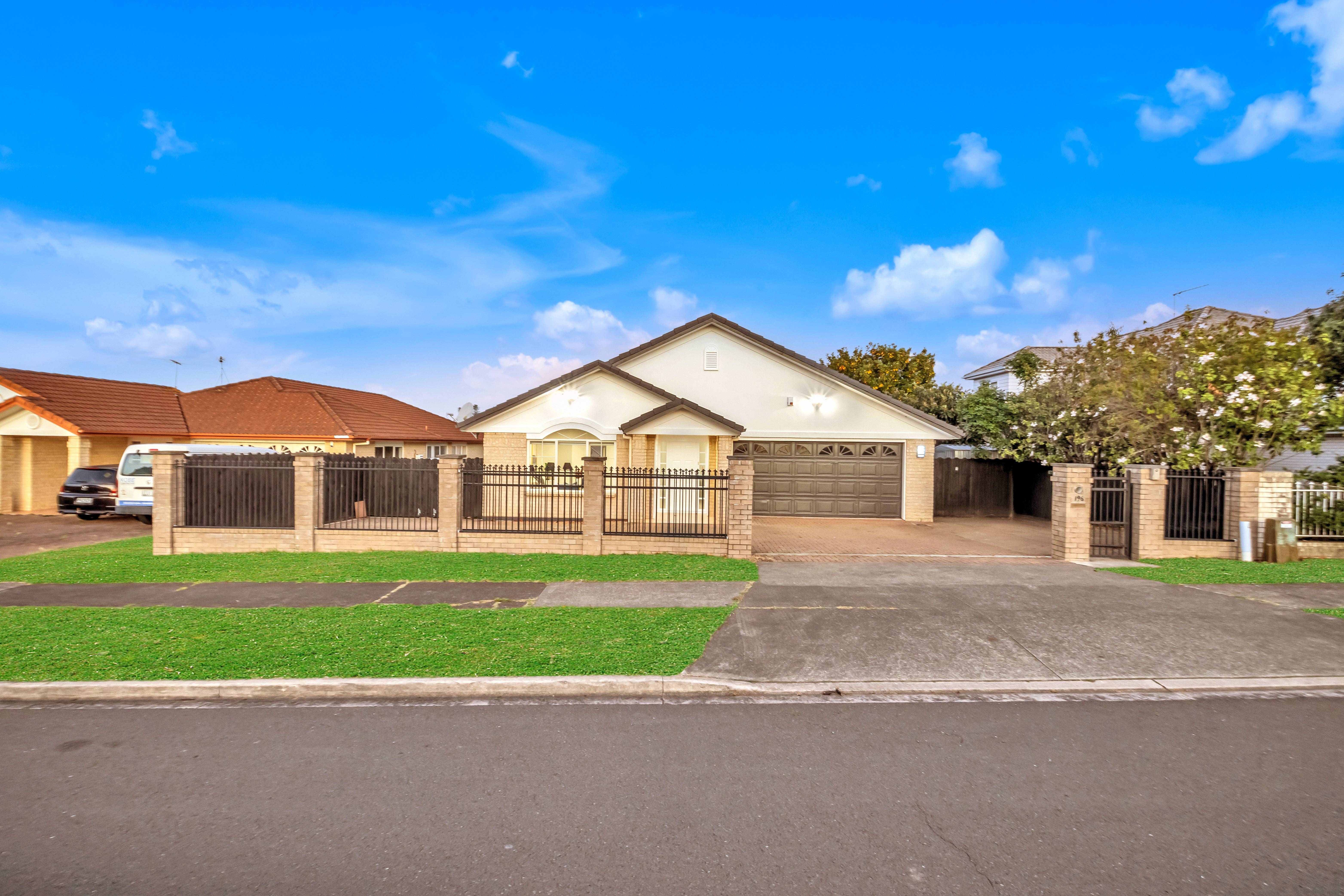 196 Botany Road, Botany Downs, Manukau City, 4 Schlafzimmer, 2 Badezimmer, House