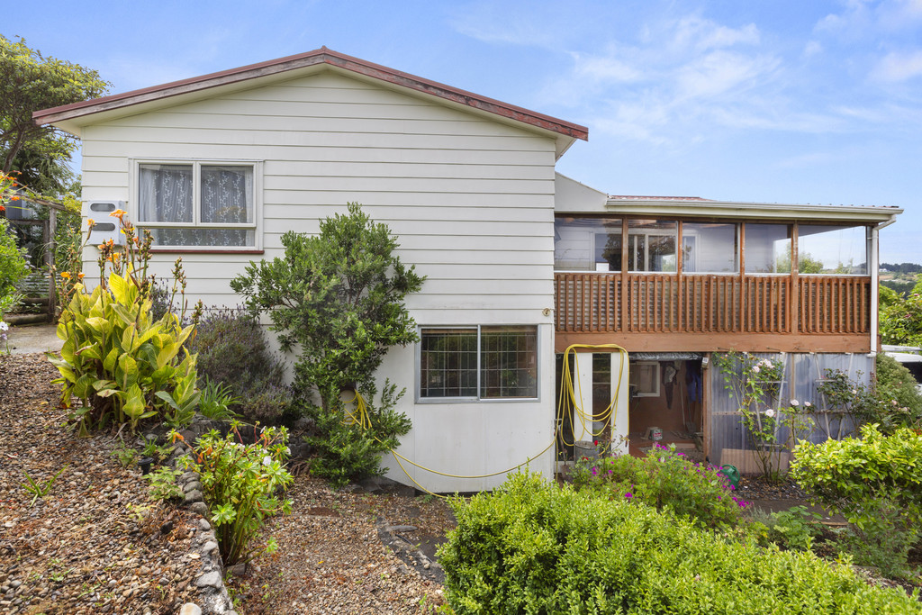 2 East Street, Raglan, Waikato, 2 Bedrooms, 1 Bathrooms