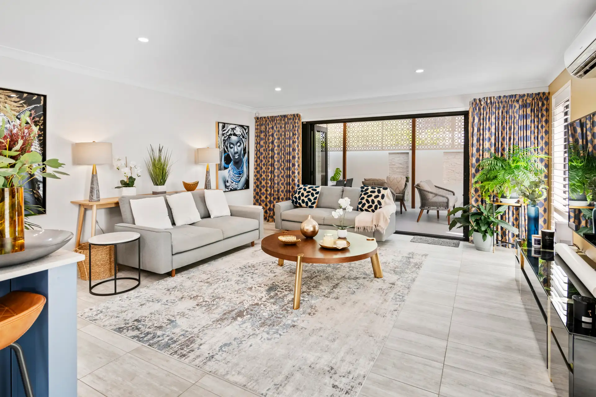 UNIT 2 28 ABALONE AV, Paradise Point, Gold Coast, 0 Bedrooms, 0 Bathrooms, Townhouse