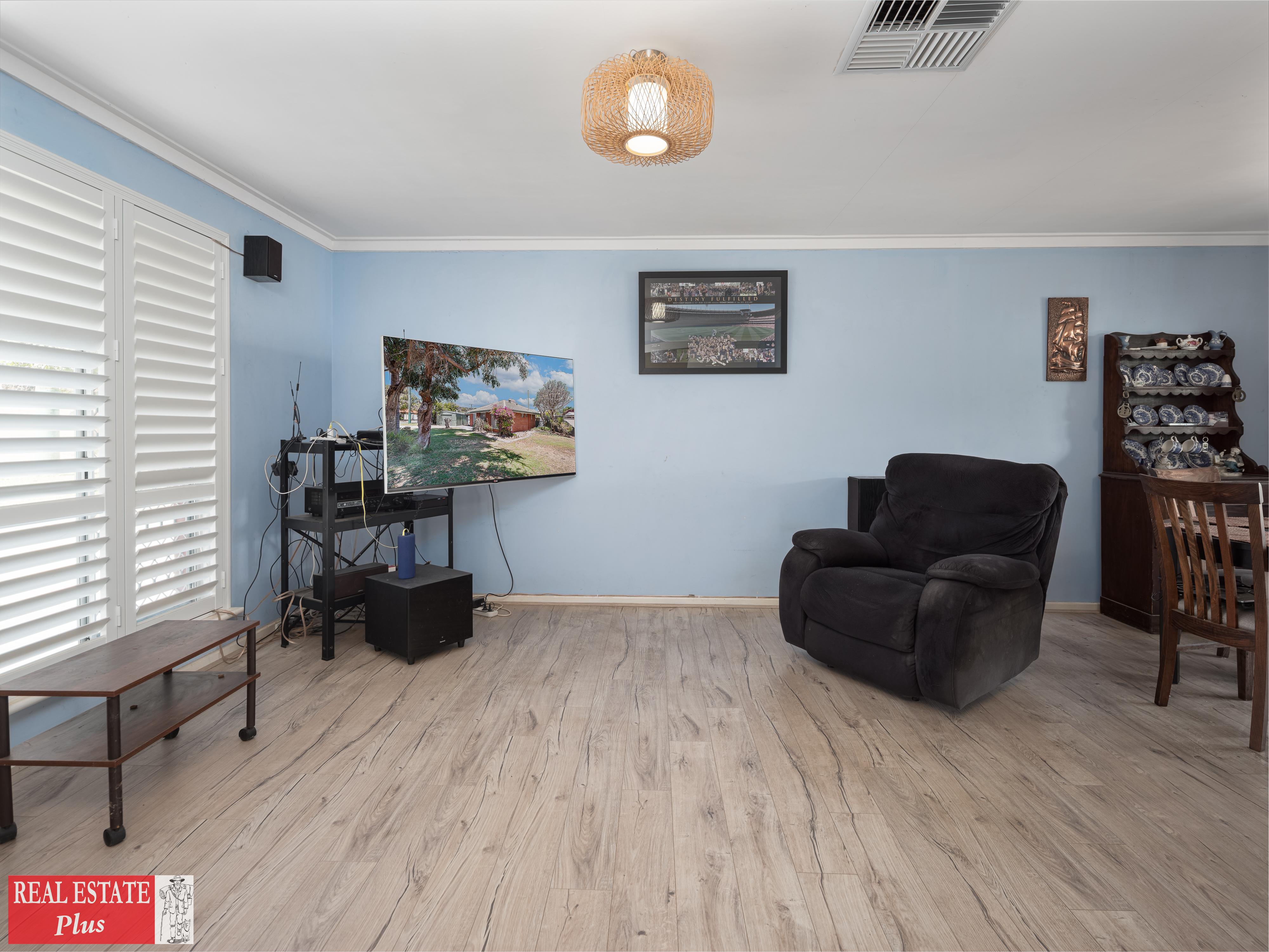23 DORCHESTER RD, Forrestfield, Kalamunda, 0 कमरे, 0 बाथरूम, House