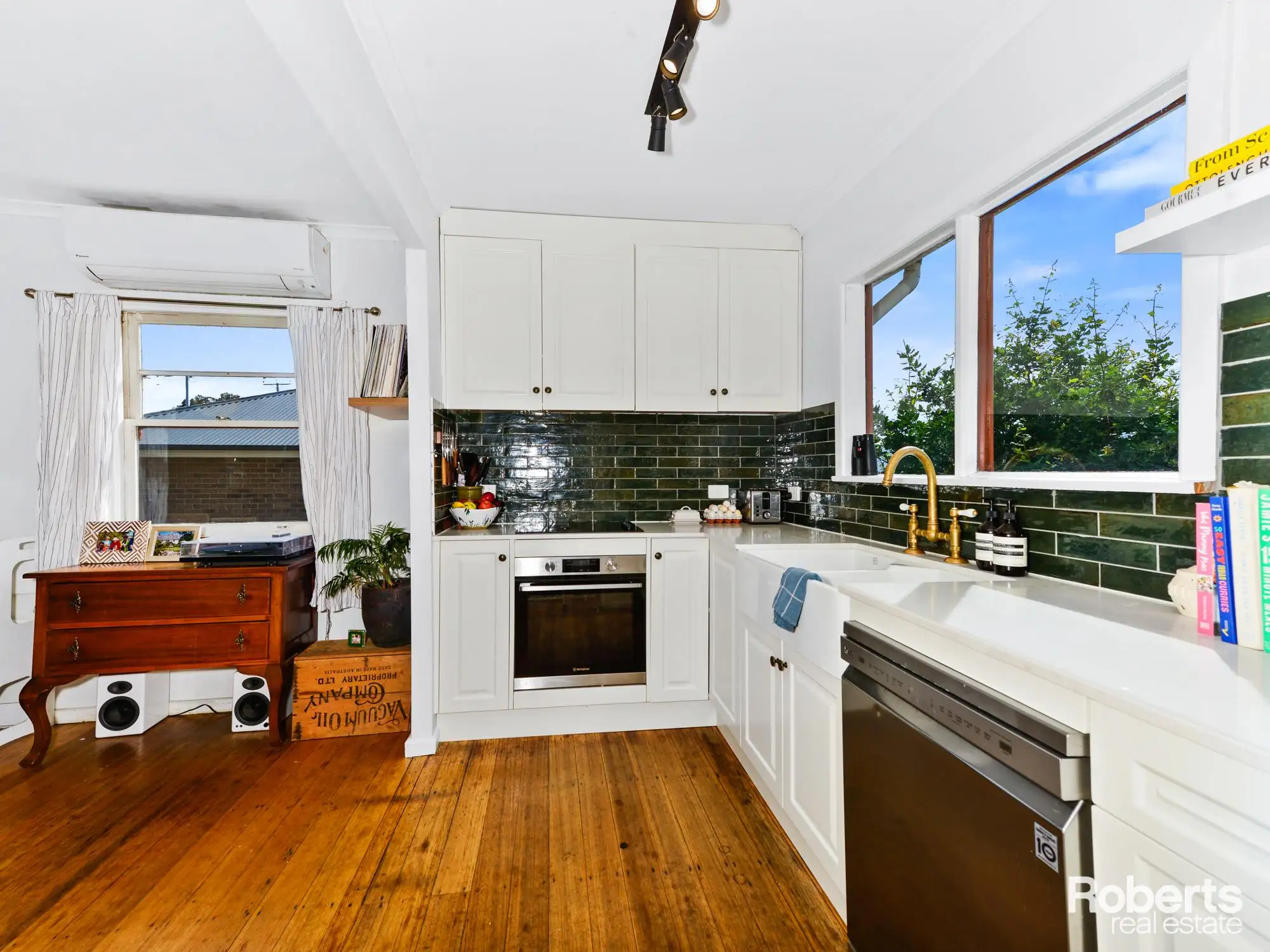 68 CHARLOTTE ST, New Norfolk, Hobart, 0 غرف, 0 حمامات, House