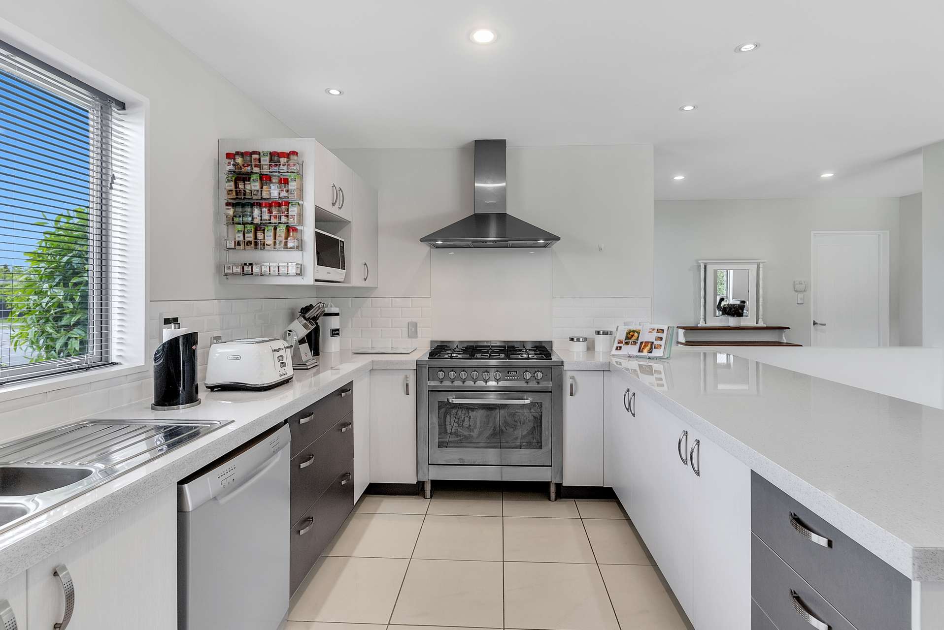 17 Cameron Crescent, Rolleston, Selwyn, 6房, 0浴, House