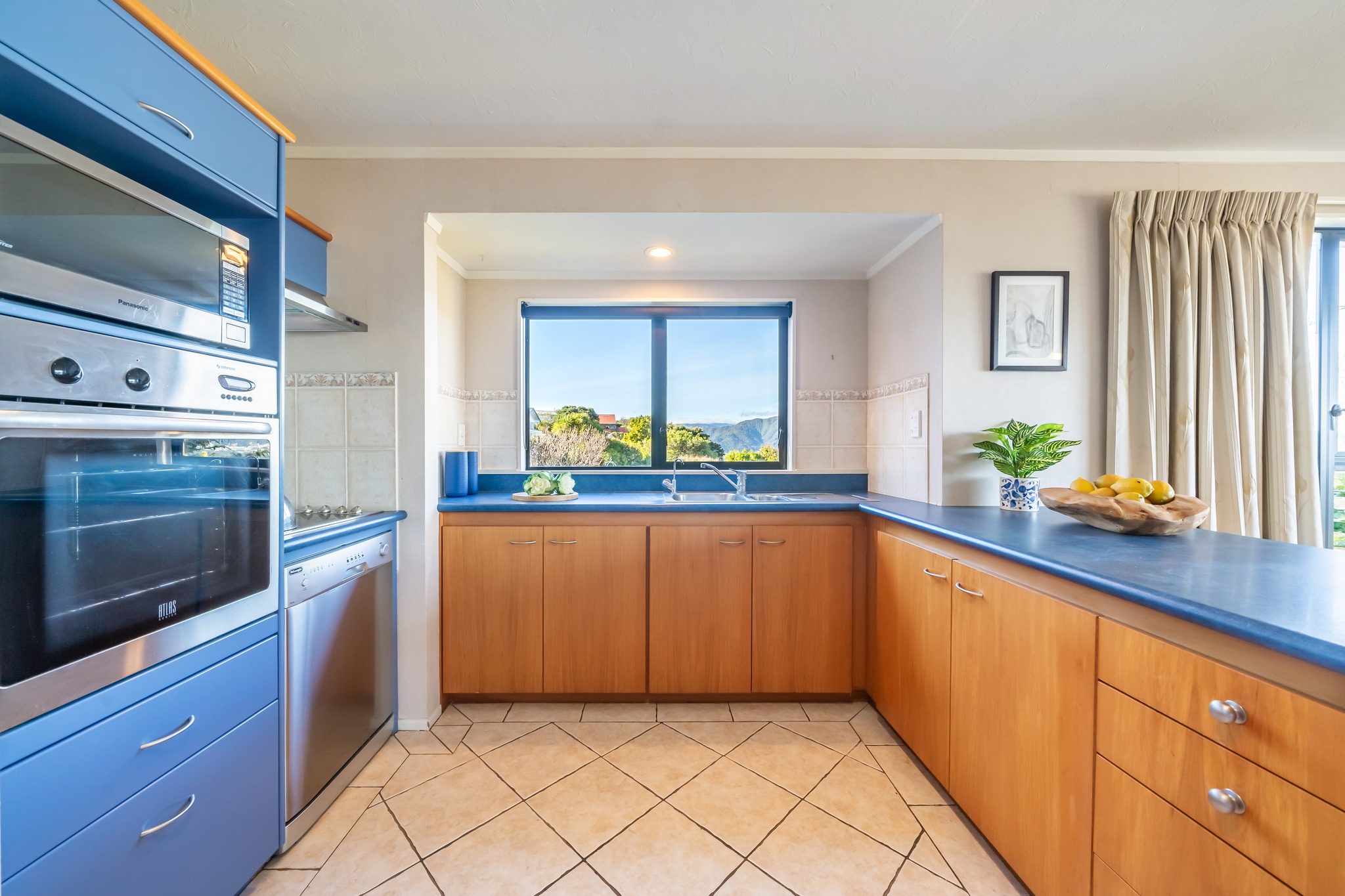 1/3 Walnut Way, Maungaraki, Lower Hutt, 3 Kuwarto, 0 Banyo, House