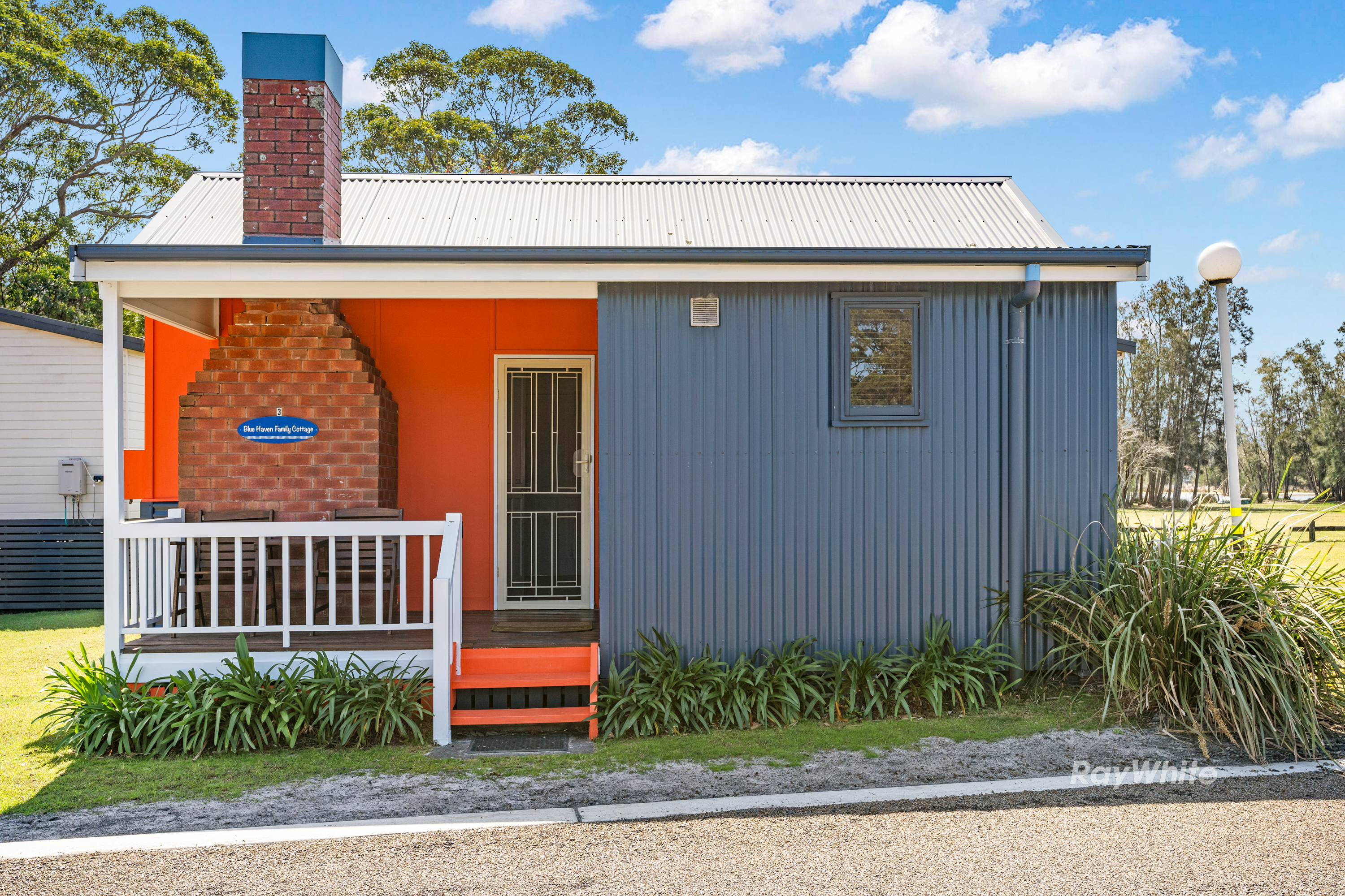 ISLAND VIEW CARAVAN PARK & HOLIDAY COTTAGES 2 ANEY ST, Lake Conjola, South Coast, 0房, 0浴, House