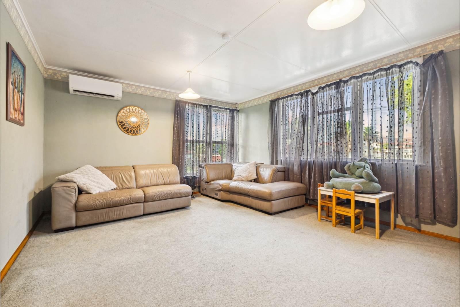 17 Alexander Crescent, Otara, Manukau City, 5 Bedrooms, 1 Bathrooms, House