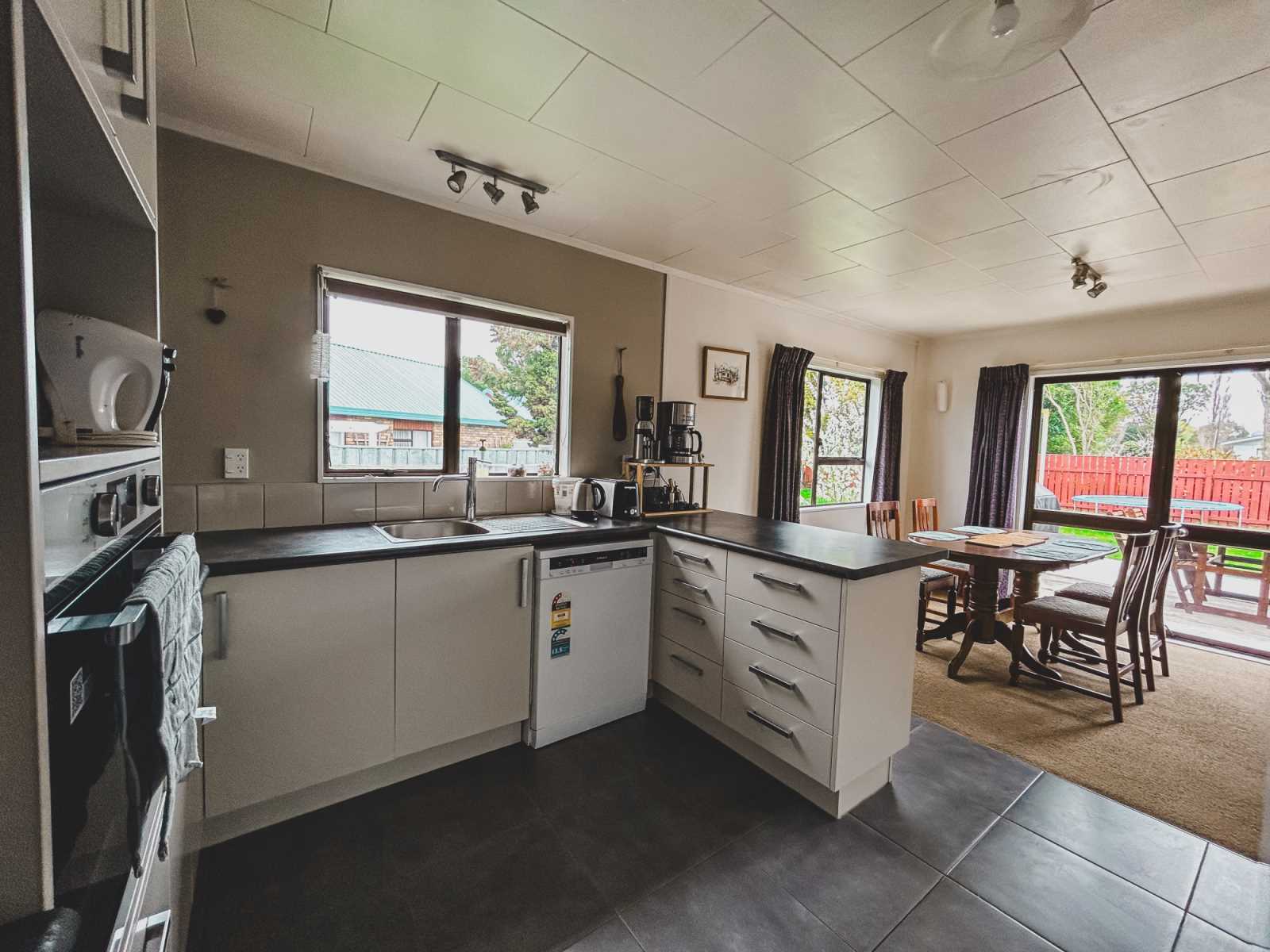 30 Wills Crescent, Ashhurst, Palmerston North City, 4 ਕਮਰੇ, 2 ਬਾਥਰੂਮ, House