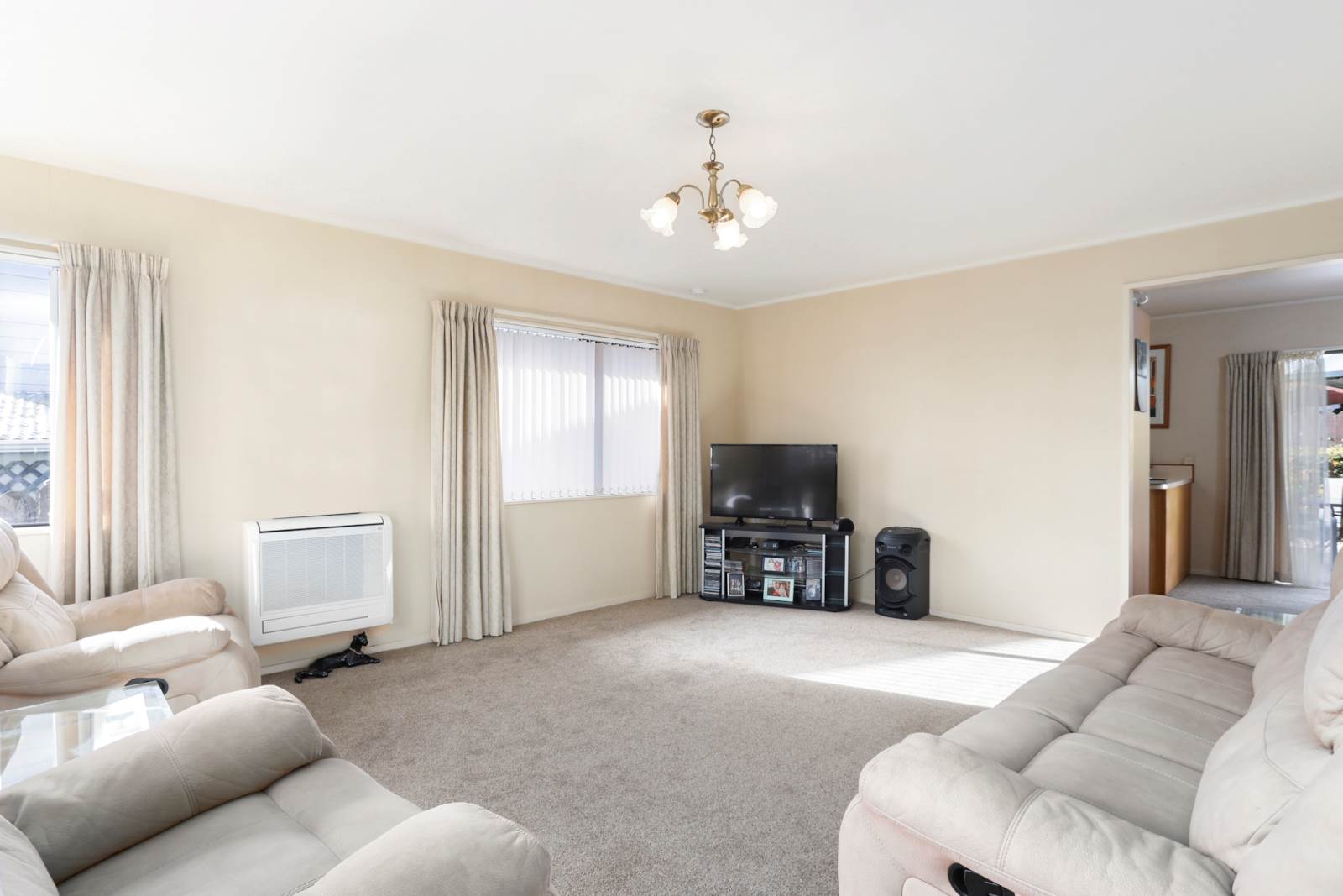 2/27 Grande Vue Road, Hillpark, Manukau City, 3 Bedrooms, 0 Bathrooms