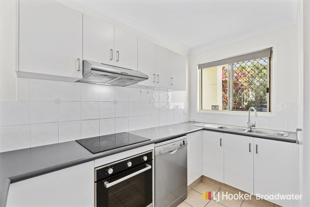 UNIT 3 183 GOVERNMENT RD, Labrador, Gold Coast, 0 कमरे, 0 बाथरूम, Townhouse