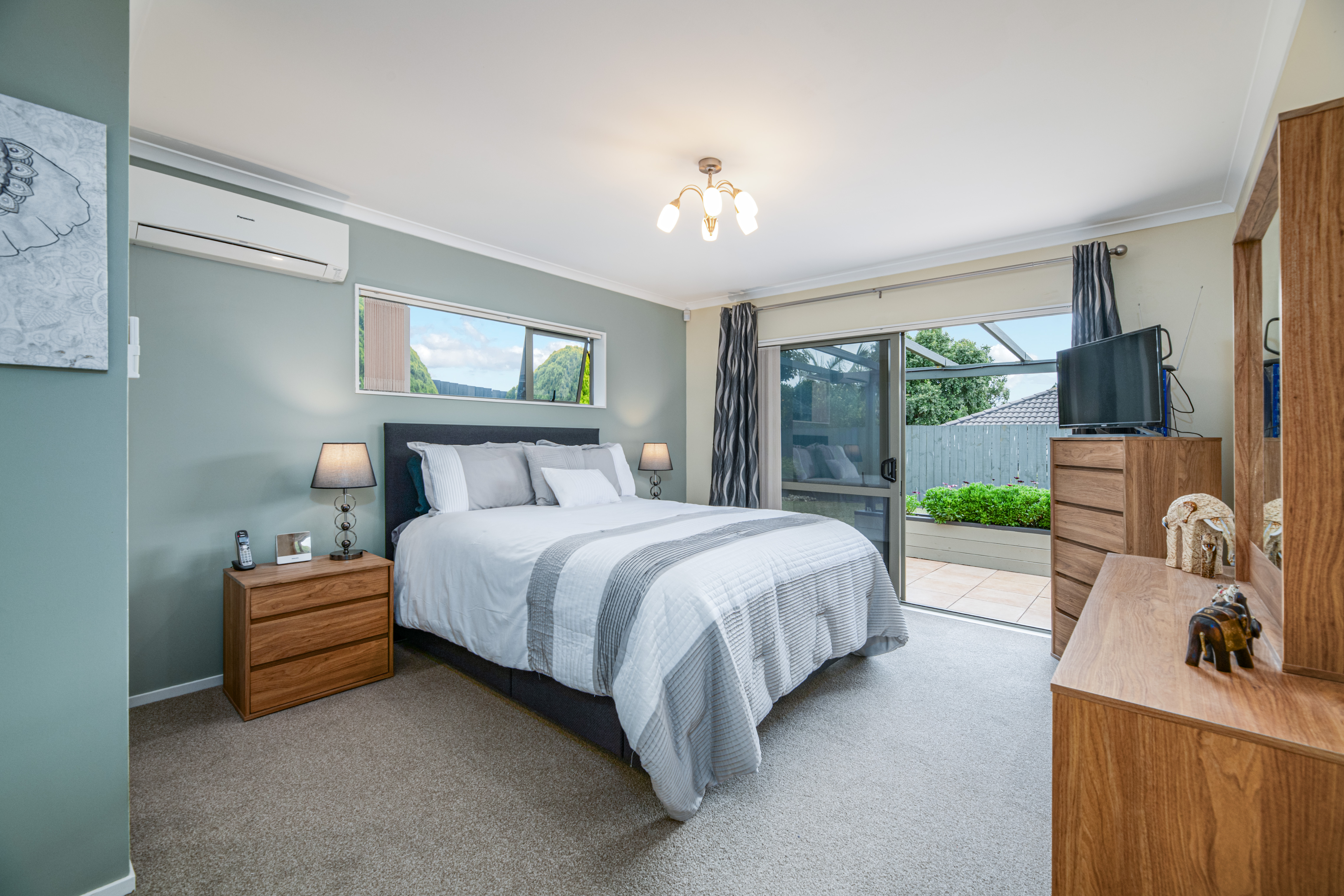 56 Highfields Terrace, Henderson, Waitakere City, 4 chambres, 2 salles de bain, House