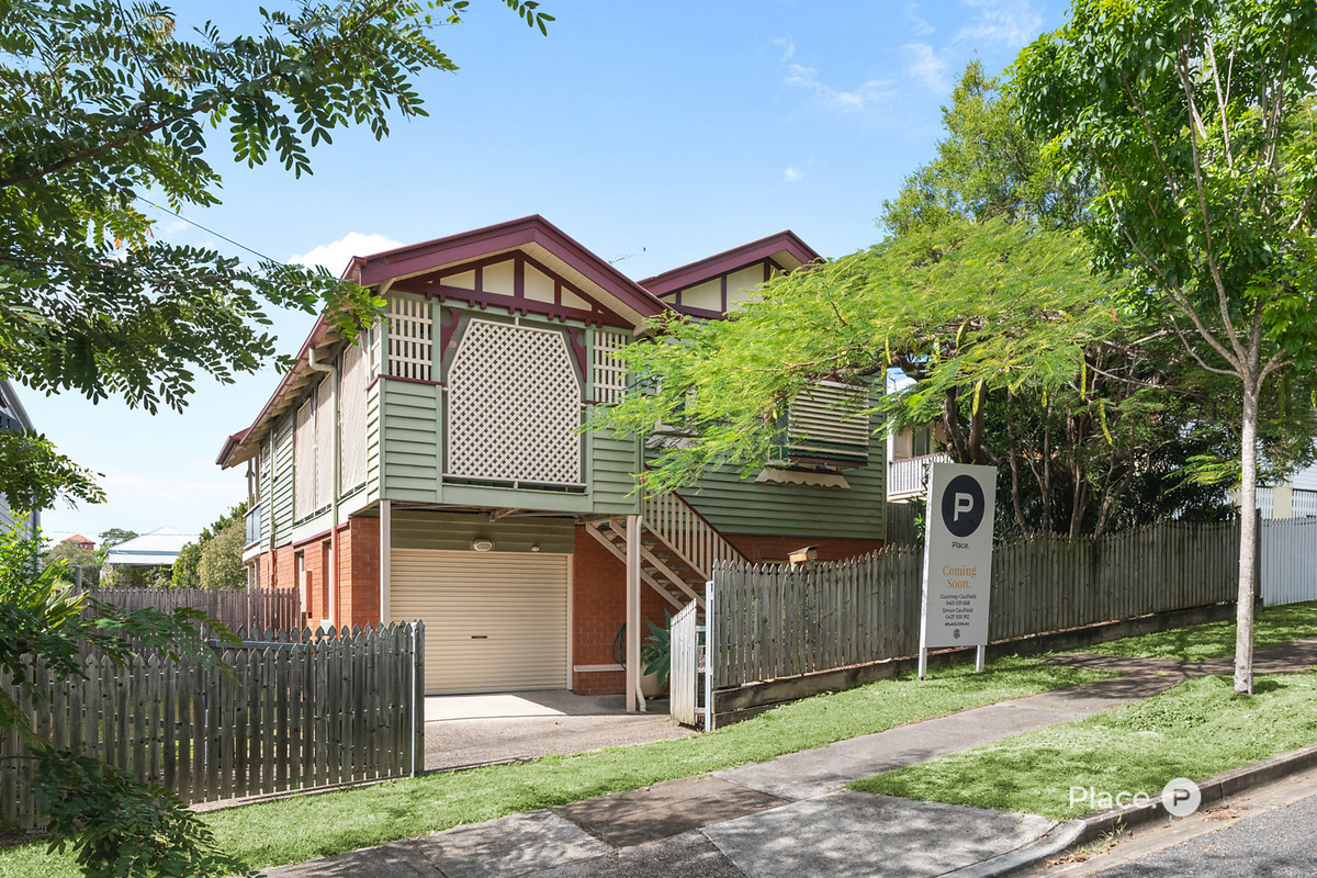 LOW-MEDIUM DENSITY RESIDENTIAL (2 OR 3 STOREY MIX)