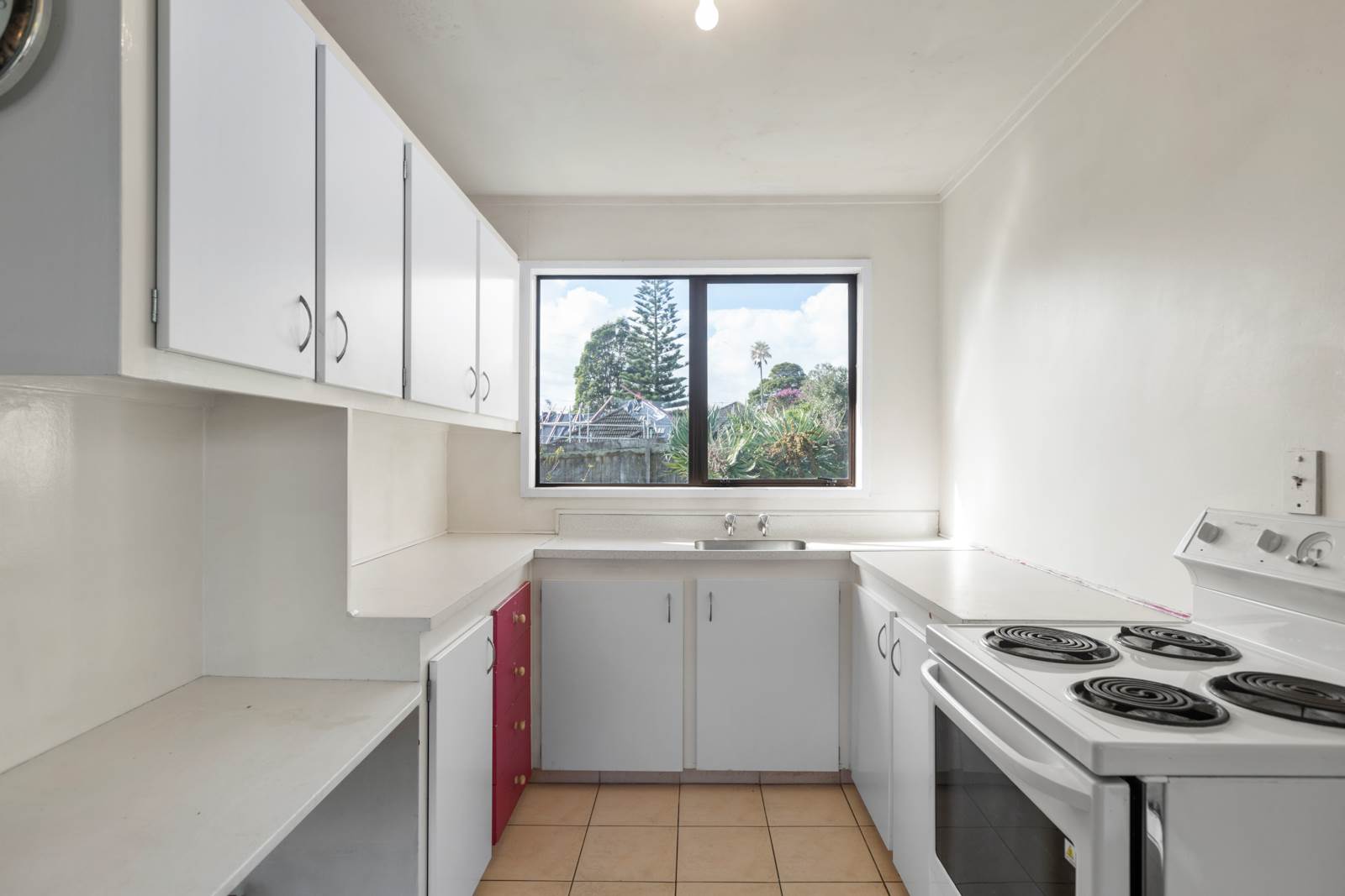 2/18 Leonard Road, Mount Wellington, Auckland City, 3 ห้องนอน, 1 ห้องน้ำ