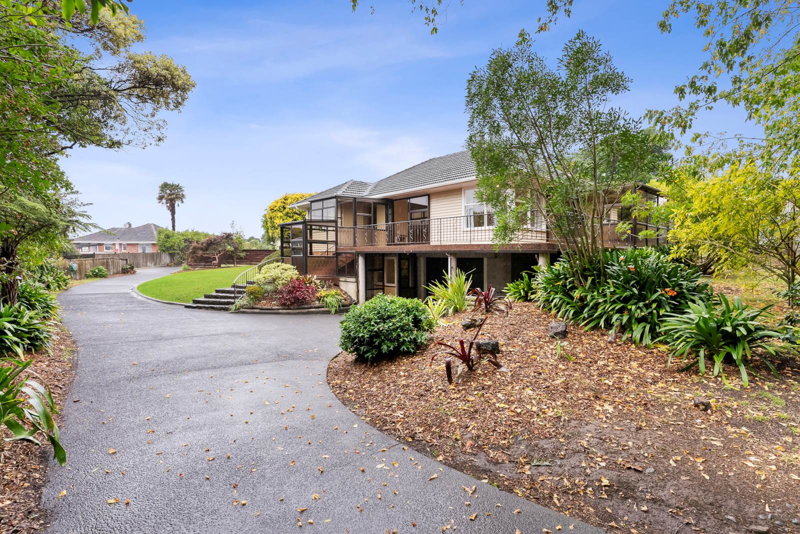 74 Divich Avenue, Te Atatu South, Waitakere City, 4 कमरे, 2 बाथरूम, House