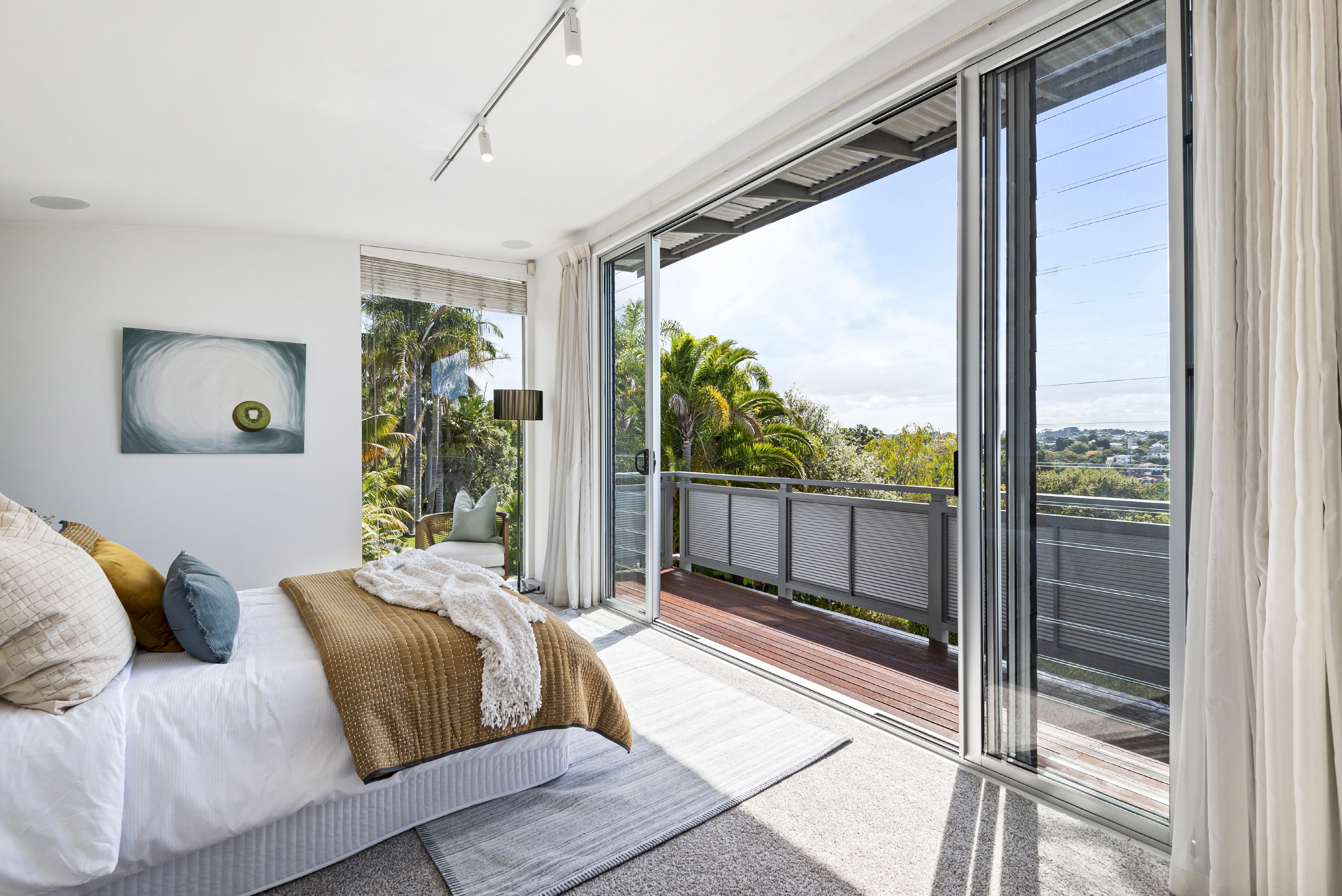 1/598 Beach Road, Rothesay Bay, North Shore City, 4 Kuwarto, 2 Banyo, House