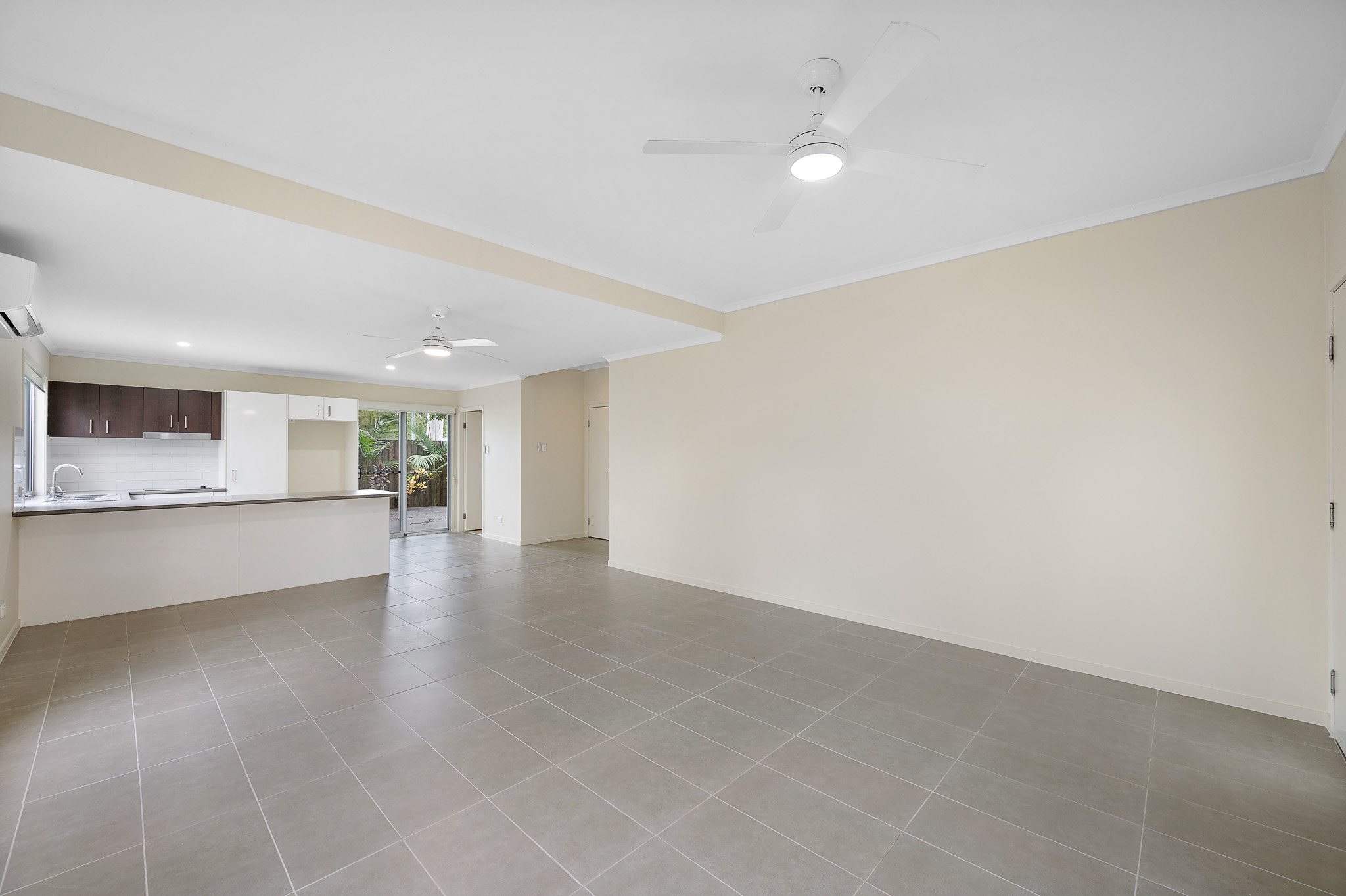 UNIT 5 1 COLLINS LANE, Kin Kora, Fitzroy, 0部屋, 0バスルーム, House