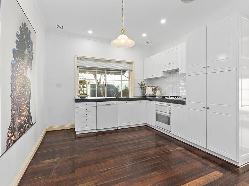 UNIT 1 127 MANNING RD, Manning, South East Perth, 0部屋, 0バスルーム, House