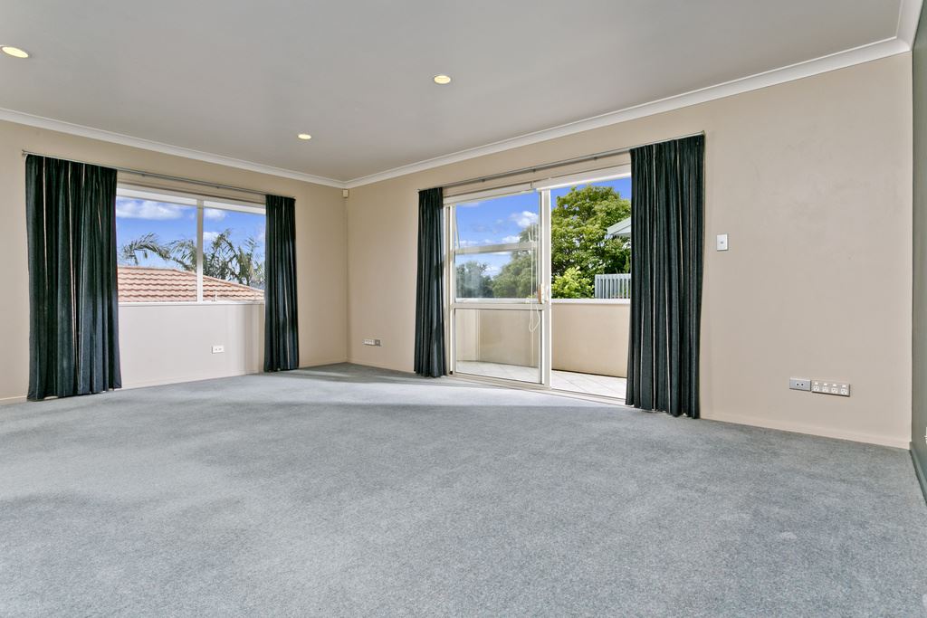 2/22 Grenadine Place, Unsworth Heights, North Shore City, 3 રૂમ, 0 બાથરૂમ