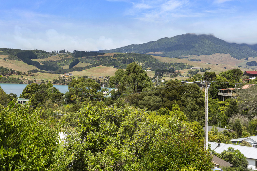 2 East Street, Raglan, Waikato, 2 Bedrooms, 1 Bathrooms