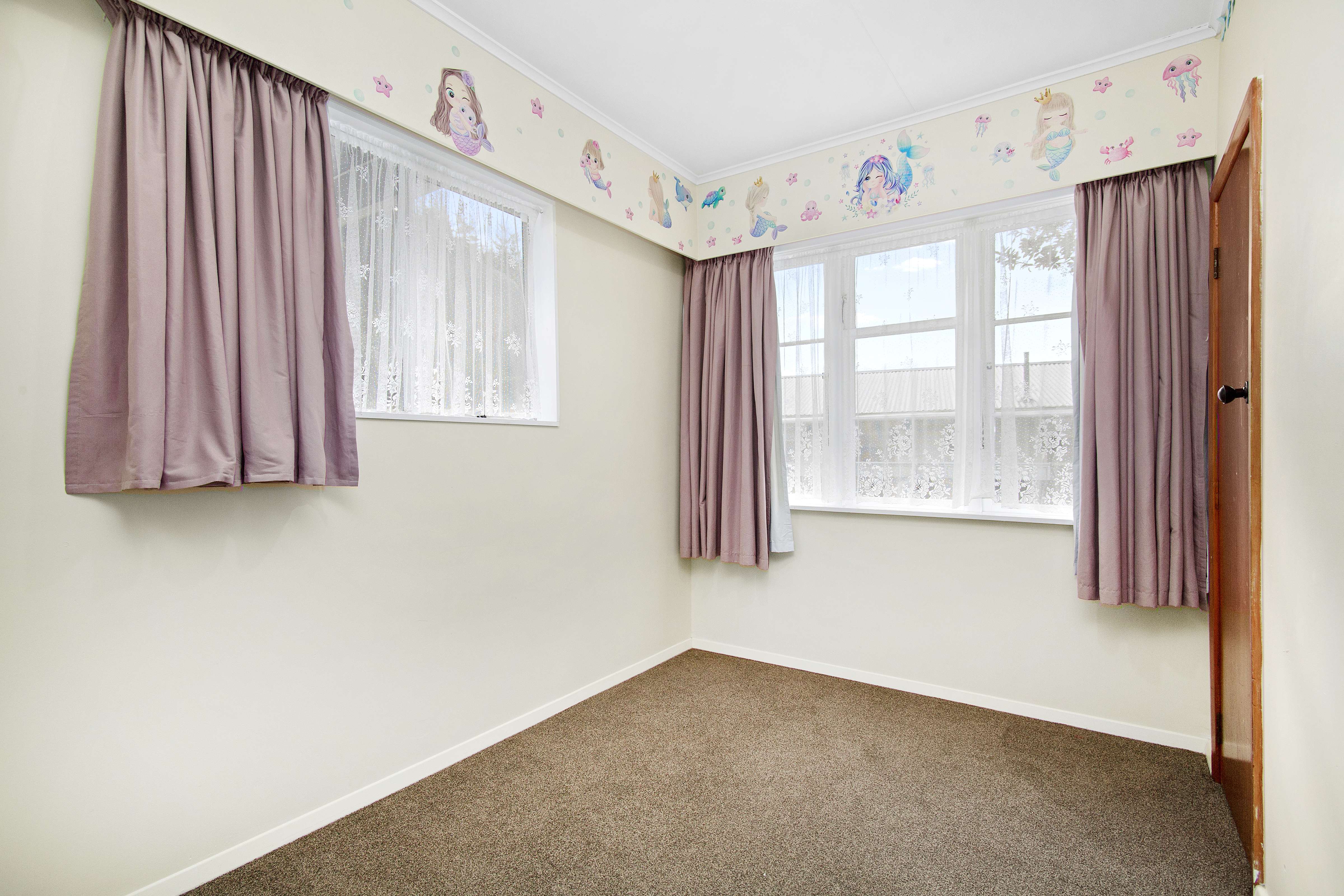 63 Sunny Grove, Wainuiomata, Lower Hutt, 3 Kuwarto, 2 Banyo, House
