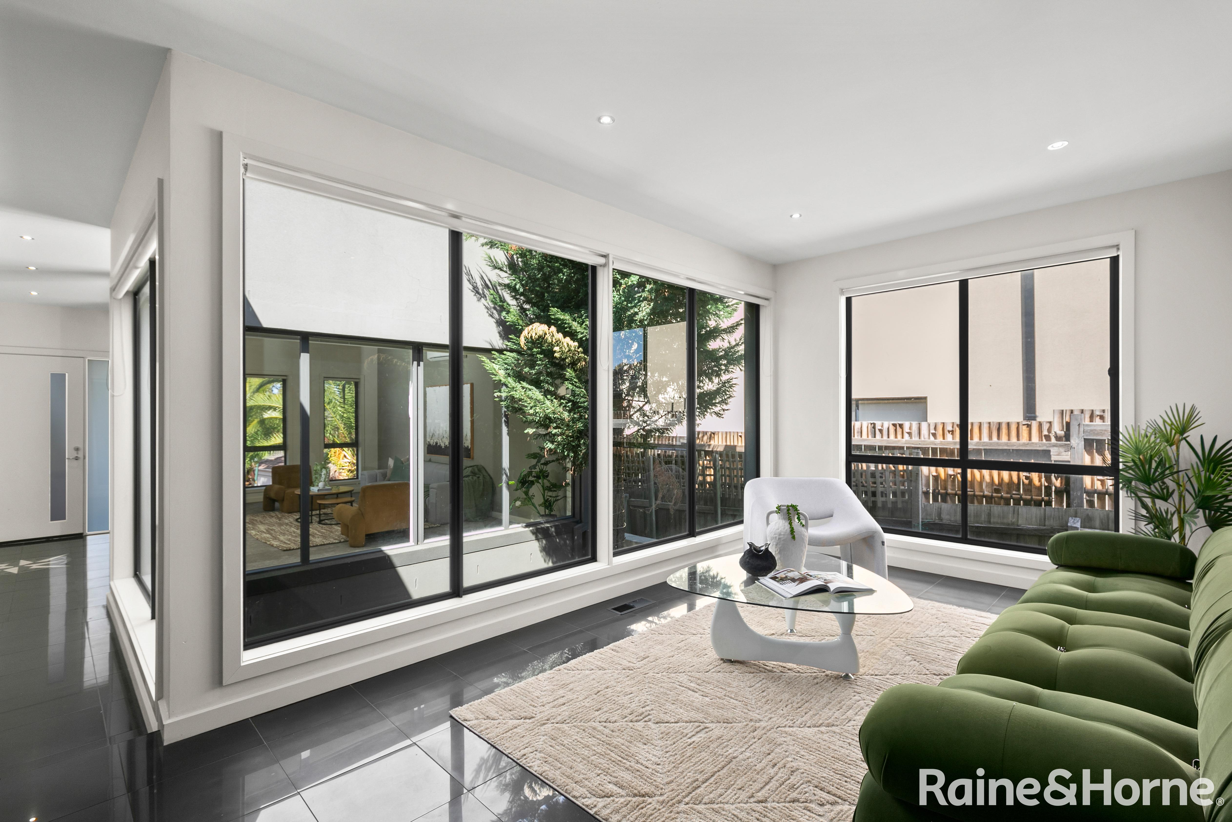 63 RAVENHILL BVD, Roxburgh Park, North Melbourne, 0 غرف, 0 حمامات, House