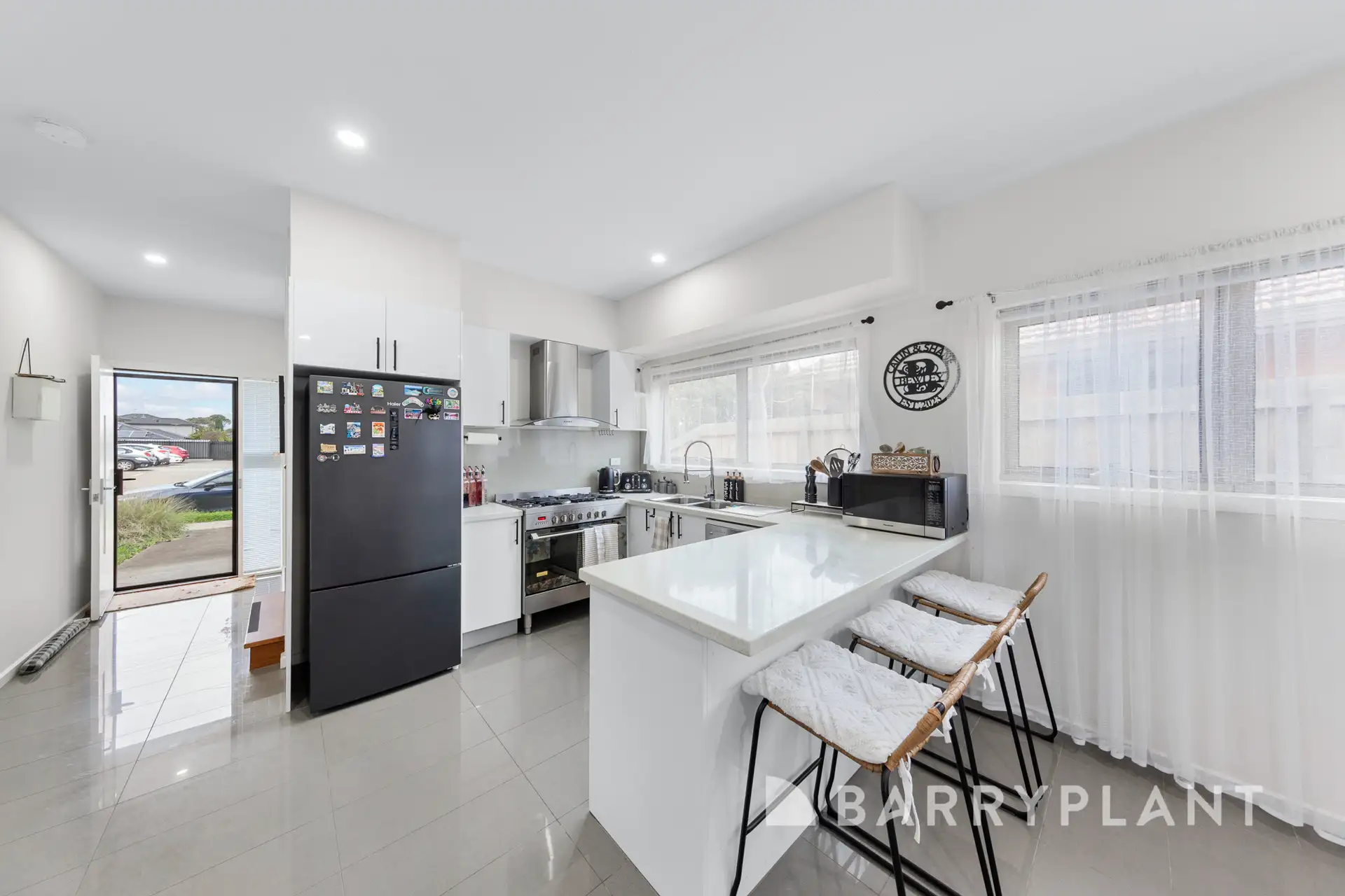 UNIT 1 49 IVANHOE AV, St Albans, North West Melbourne, 0房, 0浴, Townhouse