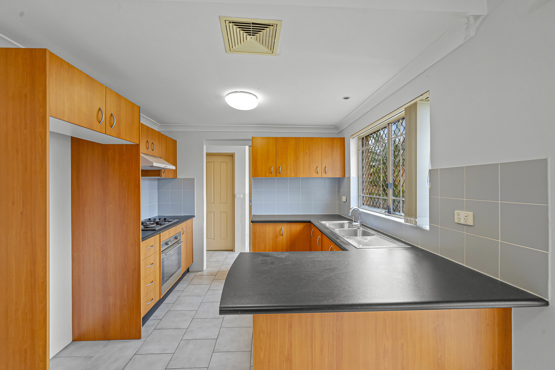 BELLEVUE ESTATE UNIT 6 57 BELLEVUE AV, Georges Hall, South Western Suburbs, 0 Bedrooms, 0 Bathrooms, Townhouse