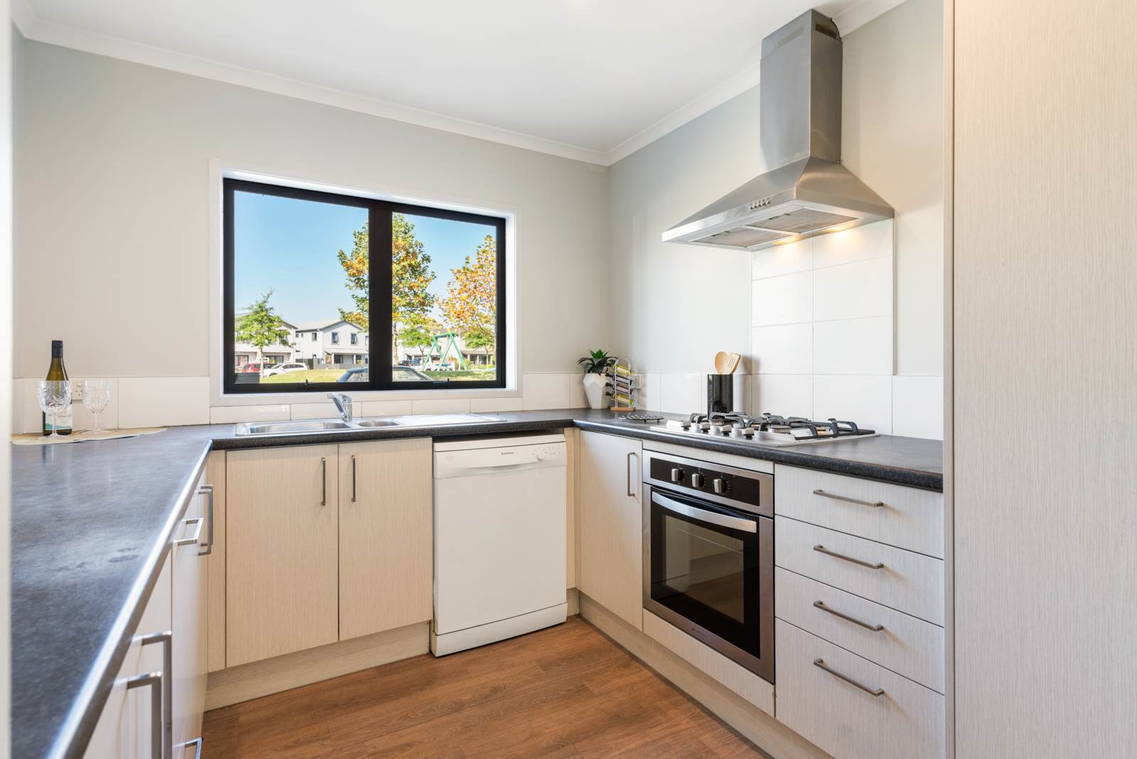 30 Tutuwhatu Crescent, Manurewa, Manukau City, 4 phòng ngủ, 1 phòng tắm, House