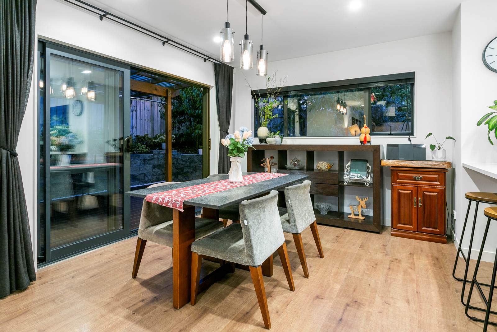29a Arrow Road, Forrest Hill, North Shore City, 5 Kuwarto, 3 Banyo, House
