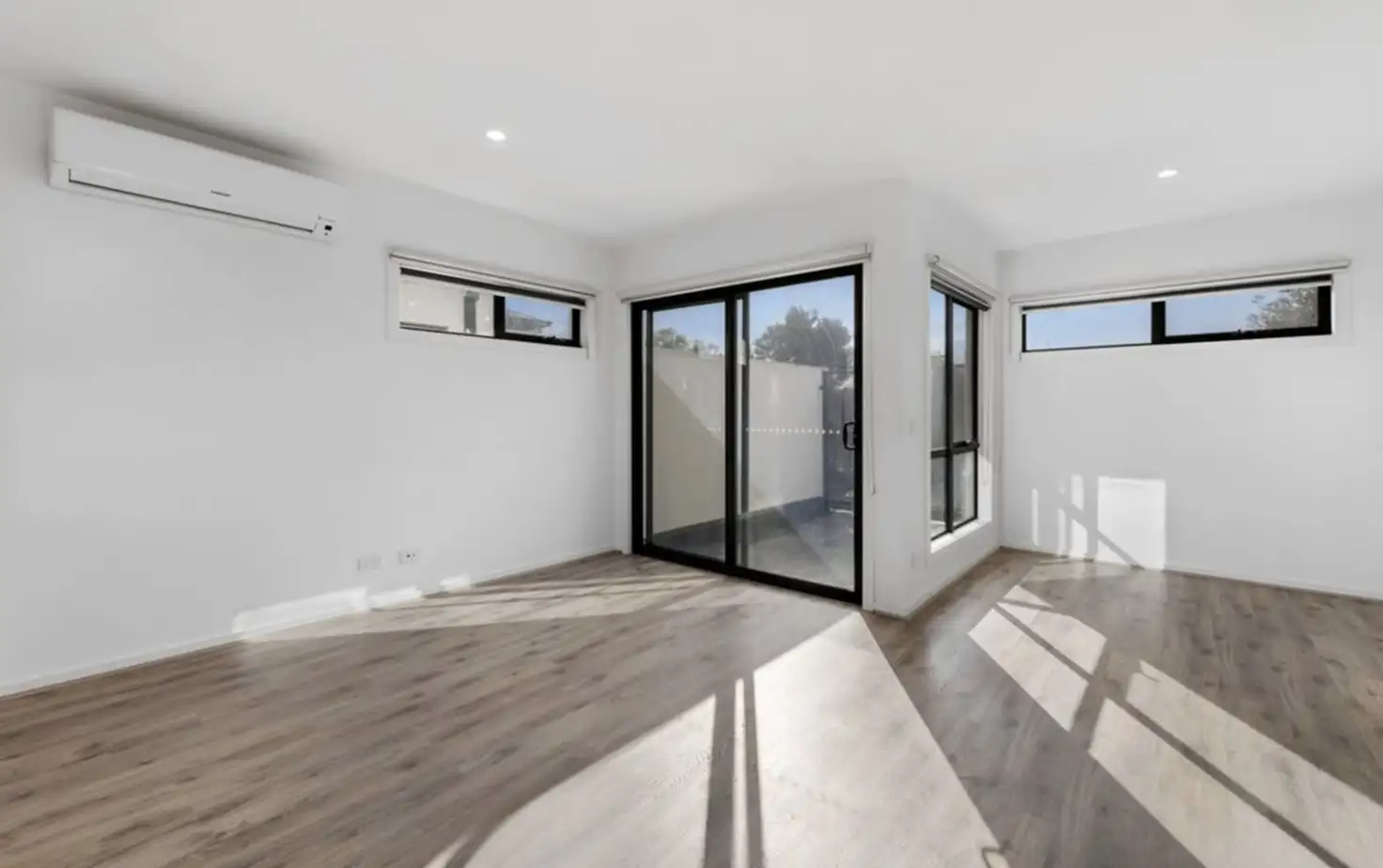 UNIT 4 12 MUNDARING DR, Cranbourne, South East Melbourne, 0房, 0浴, Townhouse