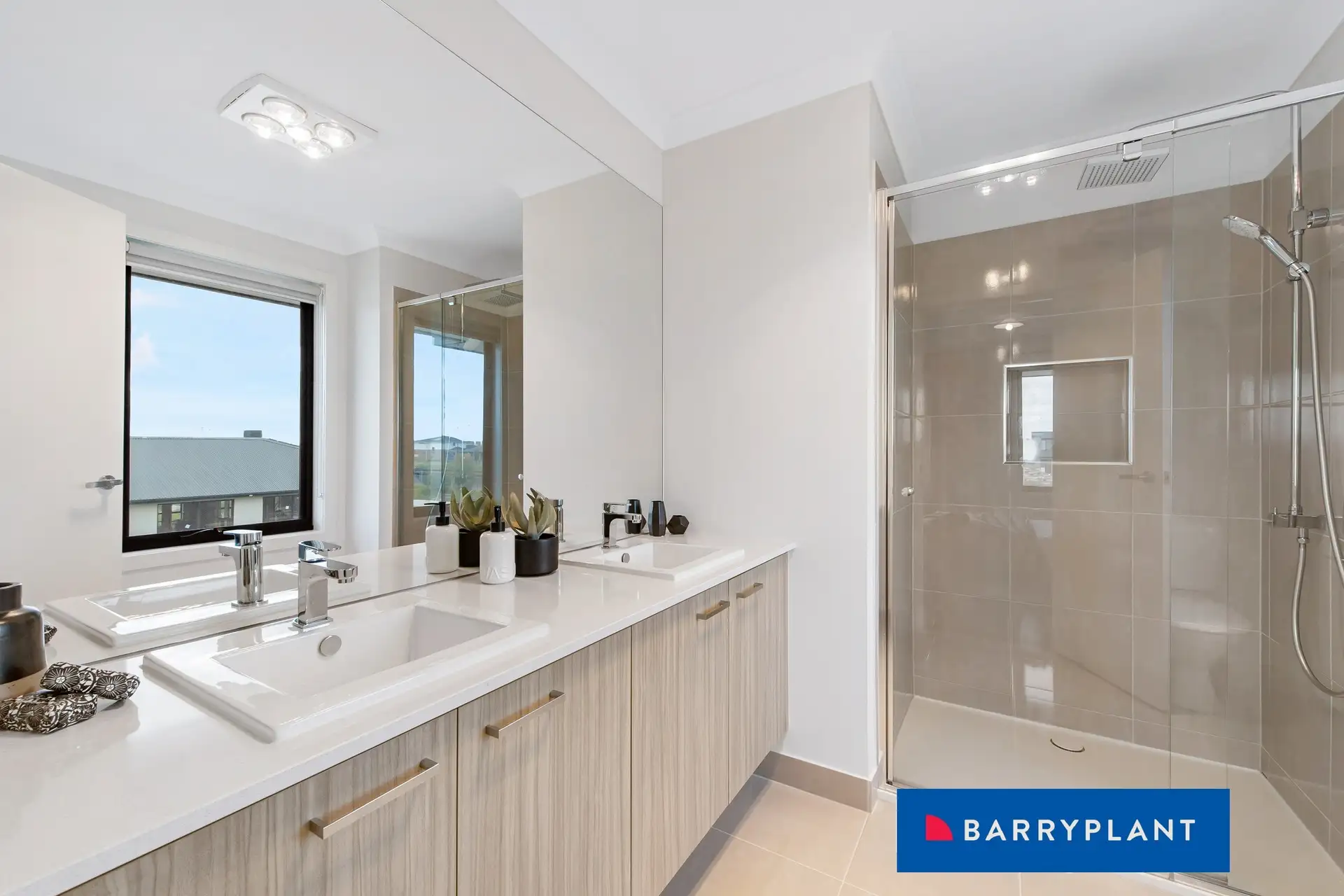 69 BINGHAM CCT, Thornhill Park, North West Melbourne, 0 રૂમ, 0 બાથરૂમ, House