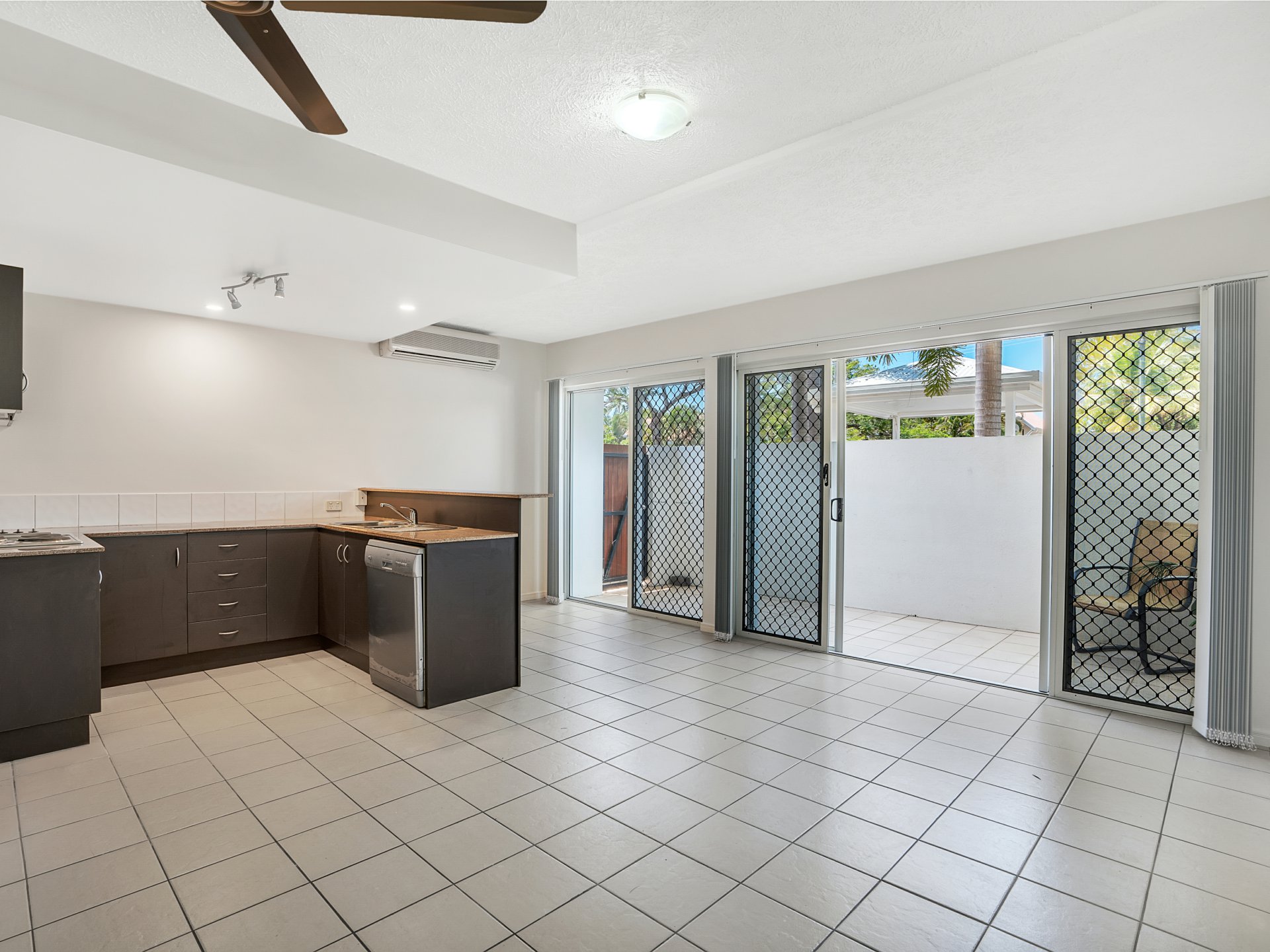 UNIT 101 497 VARLEY ST, Yorkeys Knob, Cairns, 0 રૂમ, 0 બાથરૂમ, Unit