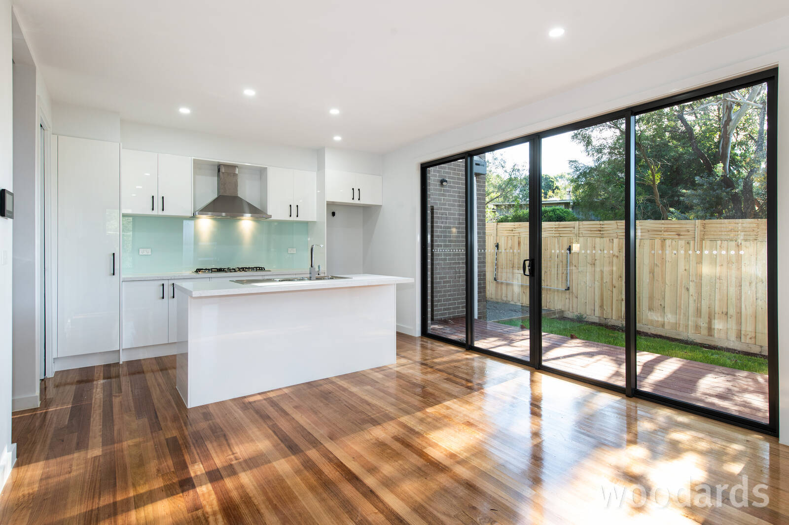 UNIT 4 26 RAILWAY CR, Croydon, East Melbourne, 0 ห้องนอน, 0 ห้องน้ำ, Townhouse