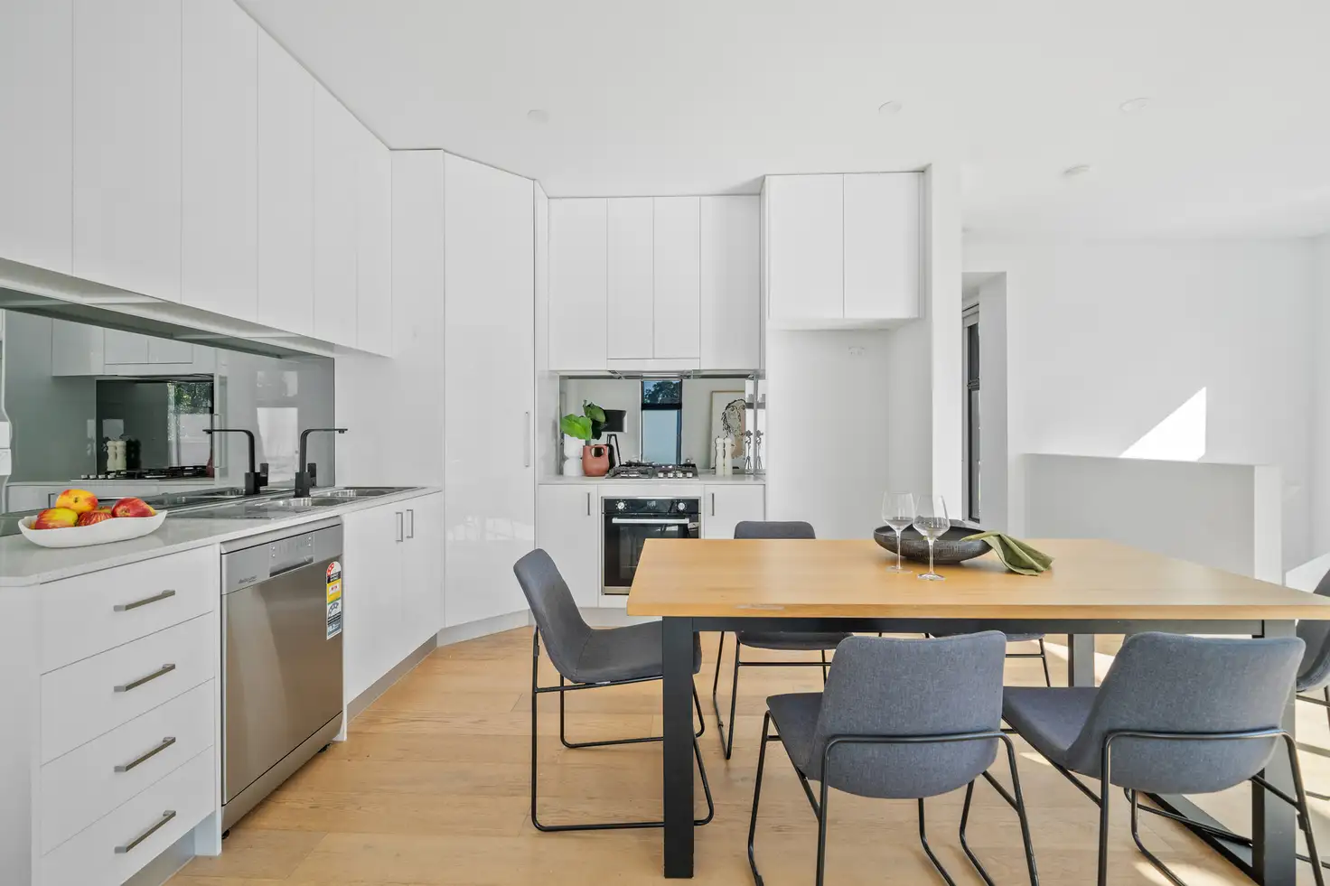 244 PASCOE VALE RD, Essendon, North Melbourne, 0 રૂમ, 0 બાથરૂમ, Townhouse