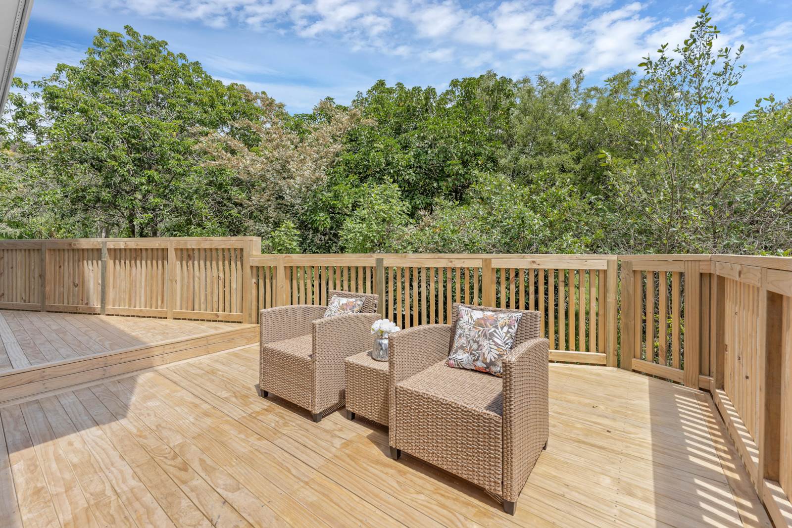 16d Downing Street, Glenfield, Auckland - North Shore, 4 Kuwarto, 3 Banyo, Share