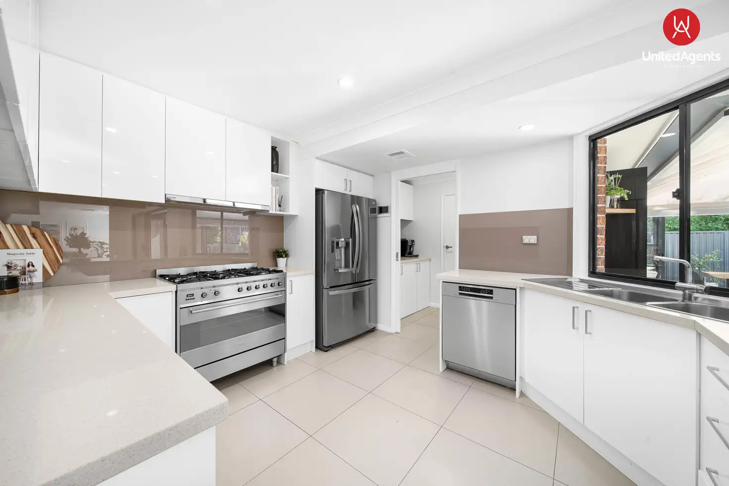 139 EDINBURGH CCT, Cecil Hills, South Western Suburbs, 0 कमरे, 0 बाथरूम, House