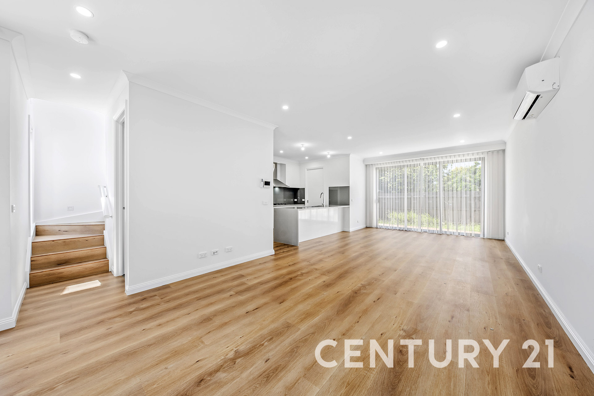 18 LATHAM CR, Dandenong North, South East Melbourne, 0 침실, 0 욕실, Townhouse