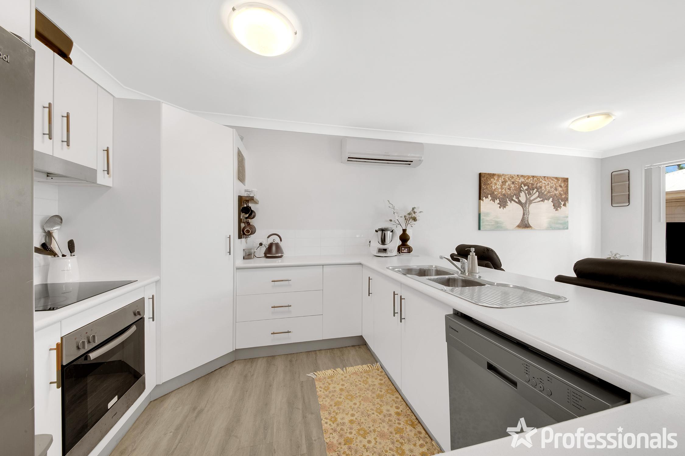 VILLAS ON FRENCH UNIT 8 1 FRENCH ST, South Gladstone, Fitzroy, 0房, 0浴, Townhouse