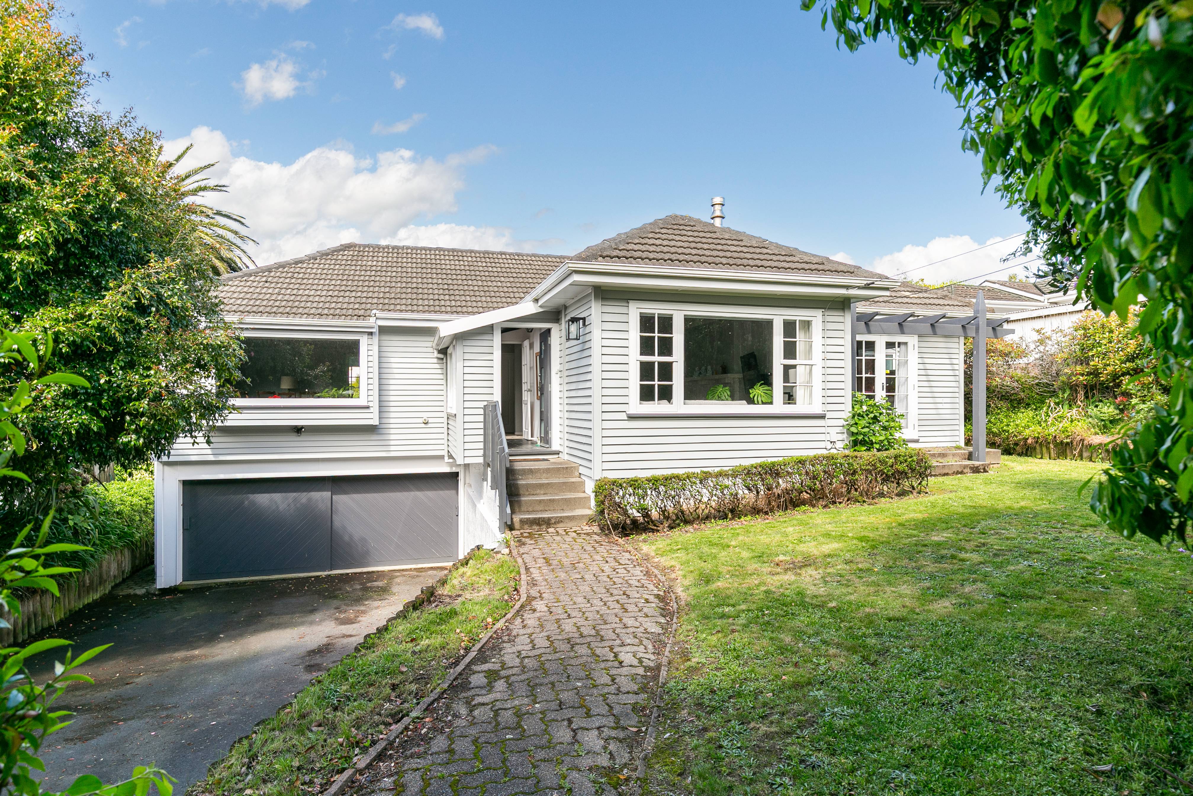 29 Ngatitoa Street, Tawa