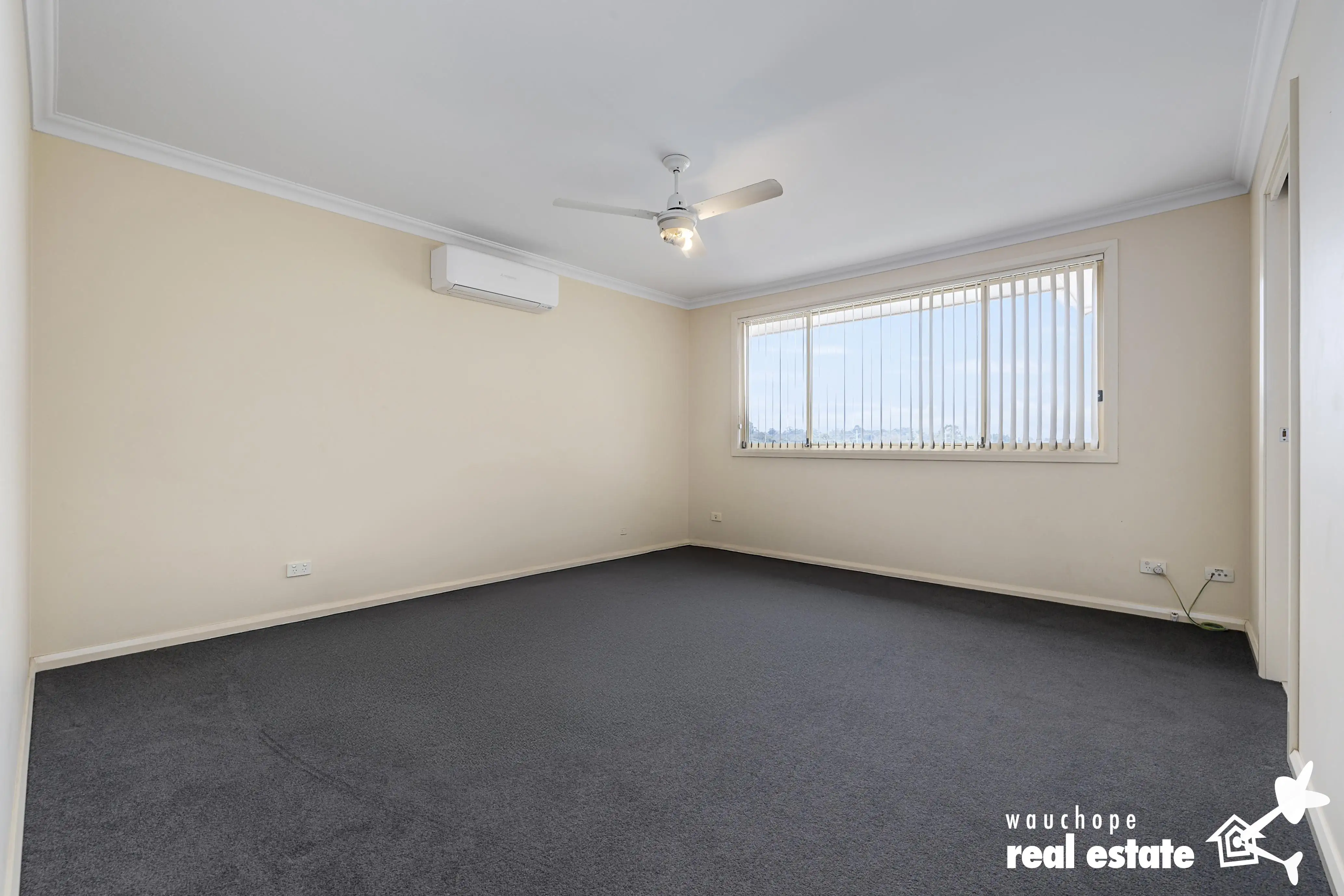 UNIT 2 6A LINCOLN RD, Port Macquarie, North Coast, 0 Schlafzimmer, 0 Badezimmer, Townhouse