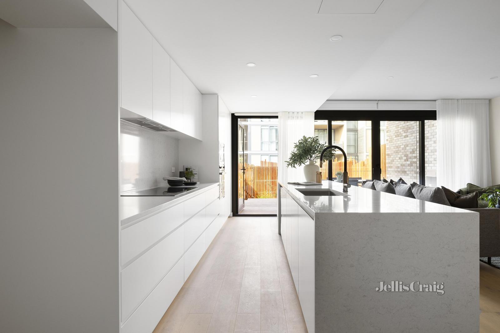 UNIT 10 17 CEDRIC ST, Ivanhoe East, North Melbourne, 0房, 0浴, Townhouse