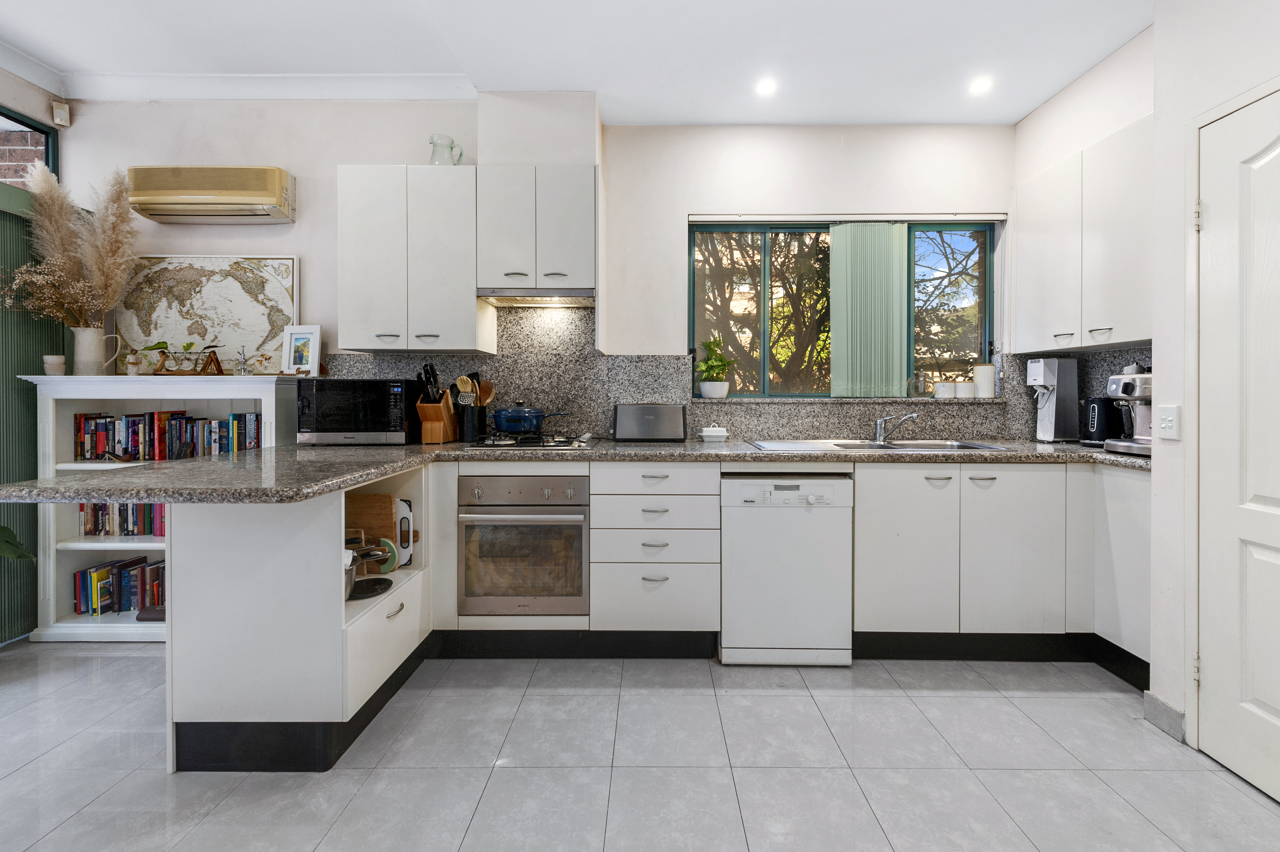 UNIT 3 40 FLORENCE ST, Hornsby, Upper North Shore, 0 कमरे, 0 बाथरूम, Unit