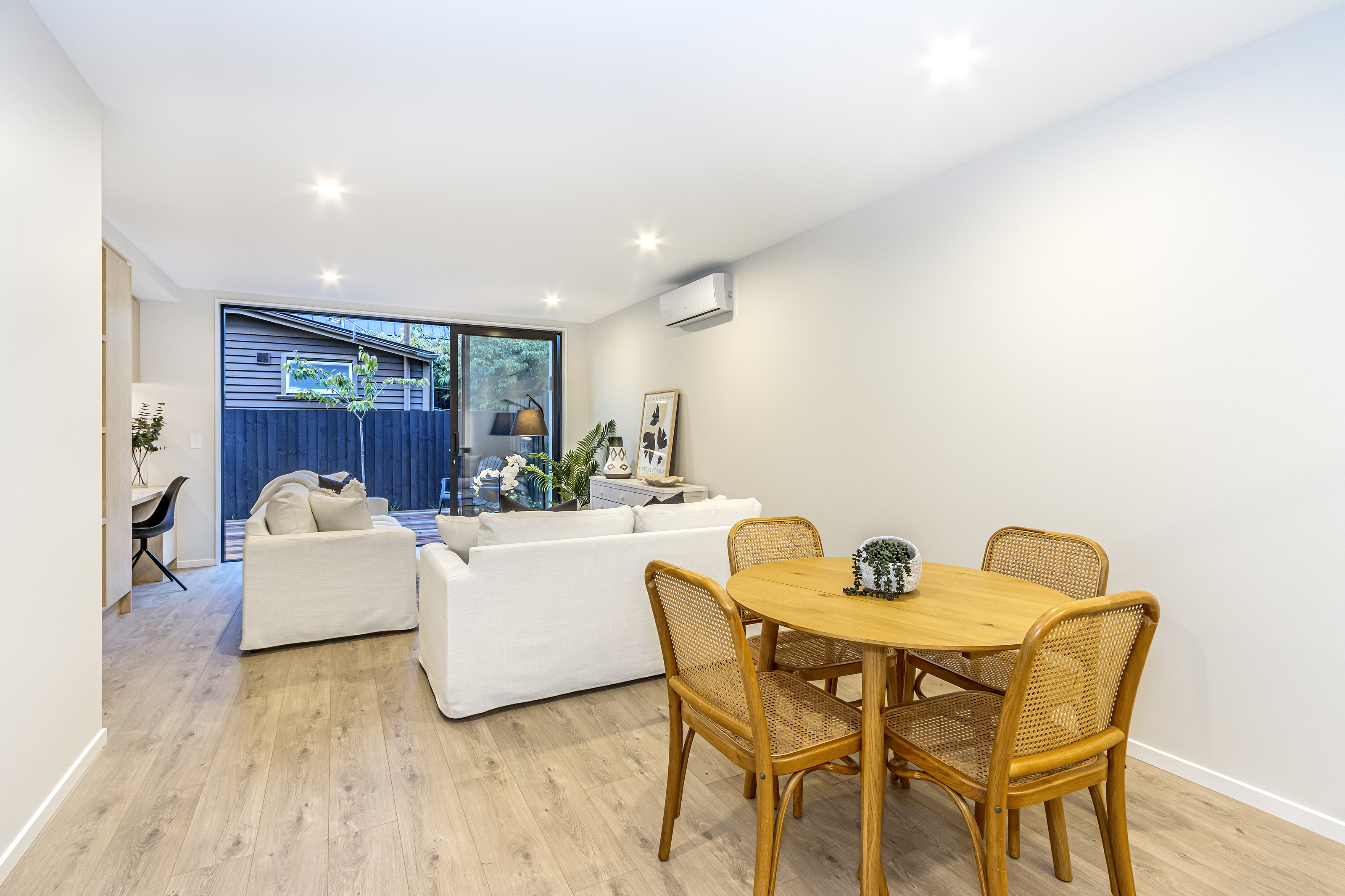 2/76 Caledonian Road, Saint Albans, Christchurch, 3房, 0浴, Townhouse