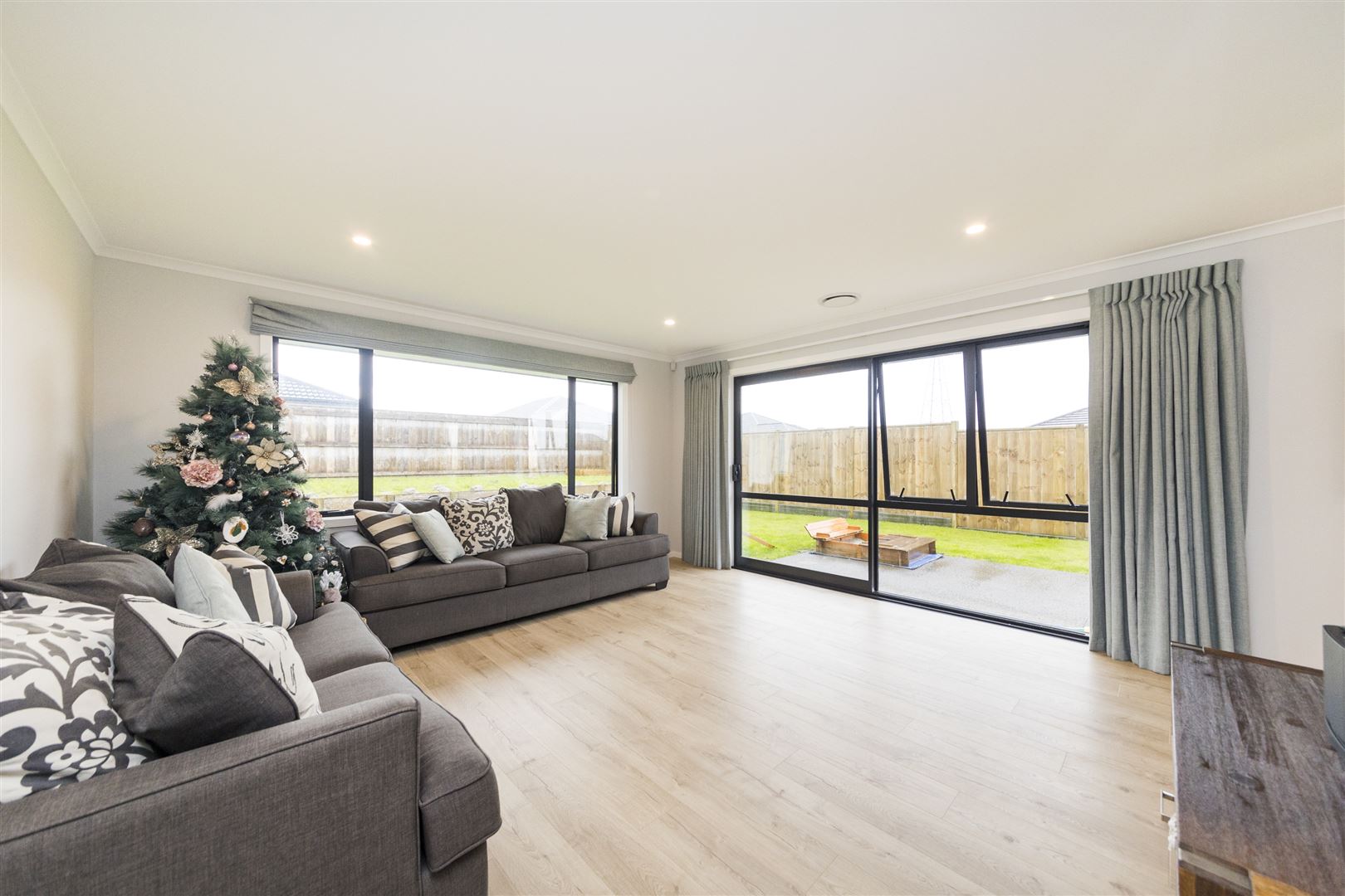 202 Pacific Drive, Fitzherbert, Palmerston North City, 3 Bedrooms, 2 Bathrooms