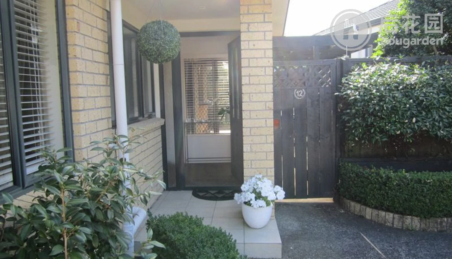 12 Gillett Place, Botany Downs, Auckland - Manukau, 3 phòng ngủ, 0 phòng tắm